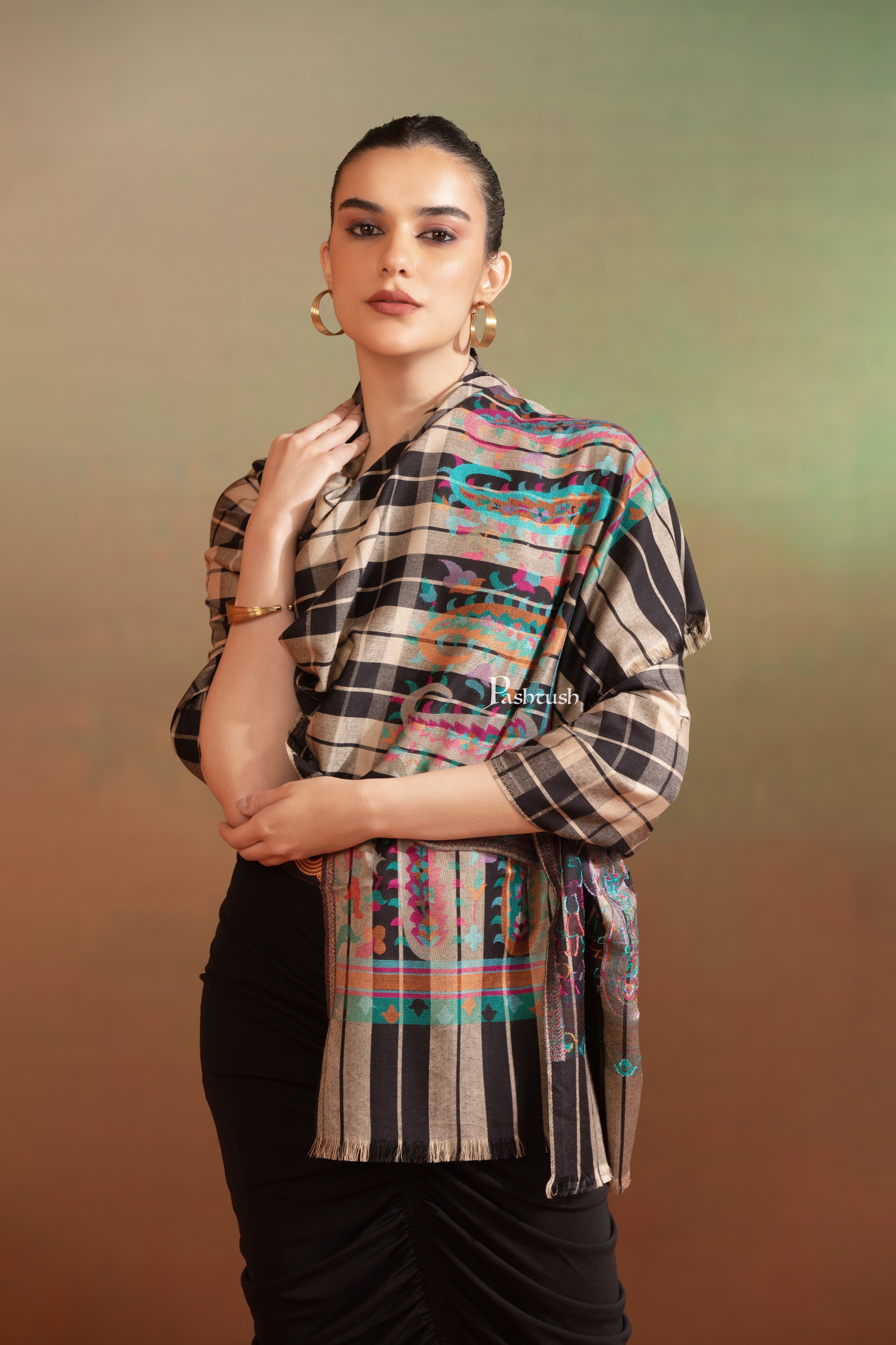 Pashtush Bamboo Stole, Checkered Weave With Multicoloured Paisley Palla