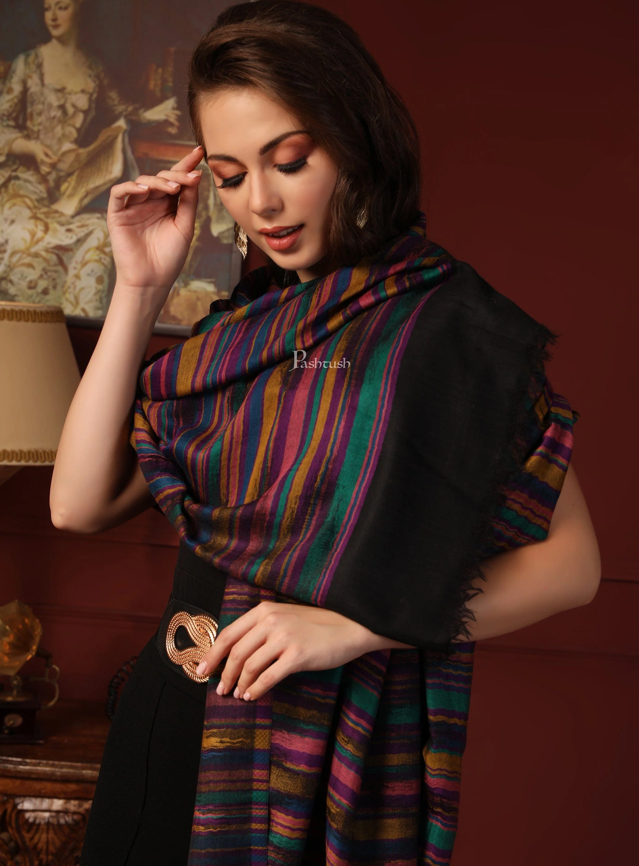 Pashtush His And Her Gift Set Of 100% Pure Wool Reversible Stole and Shawl With Wooden Chester Box, Multicolour - Image 8