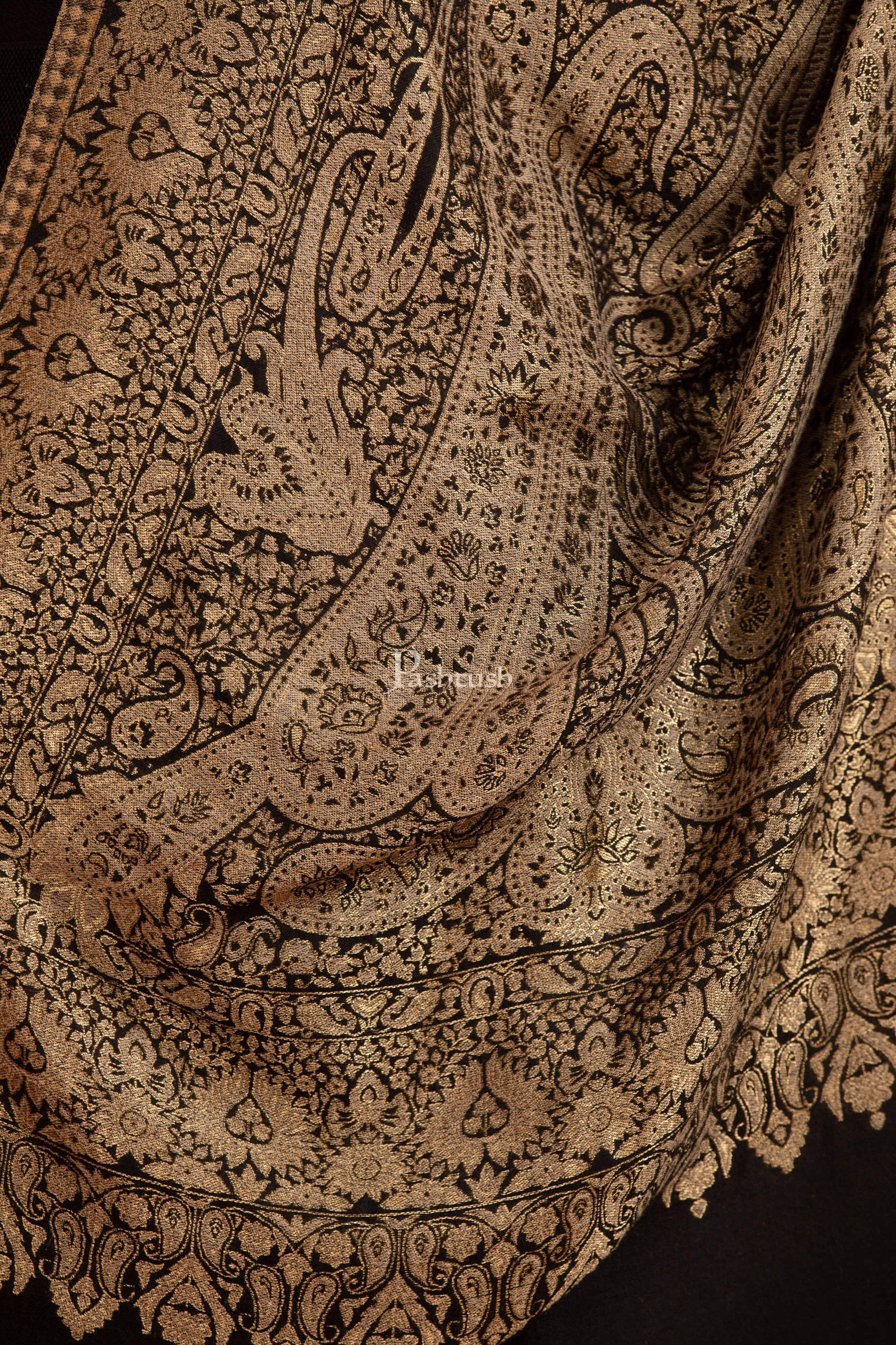 Pashtush His And Her Gift Set Of Banded Twilight Stoles With Premium Gift Box Packaging, Ivory And Black - Image 4
