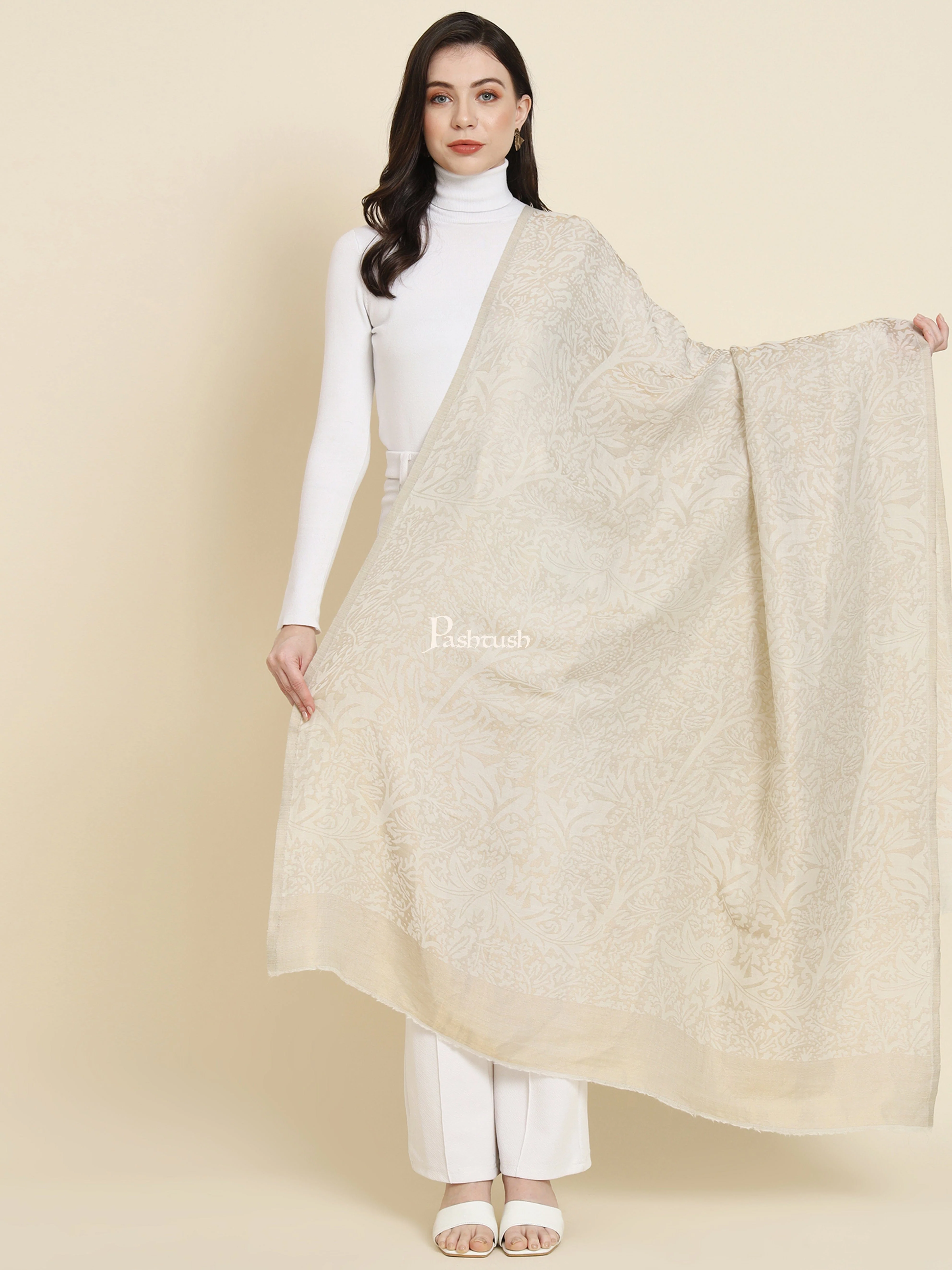 Pashtush His And Her Gift Set Of Pure Wool Ring Shawl And Twilight Metallic Weave Shawl With Wooden Chester Box, Beige and Ivory - Image 8