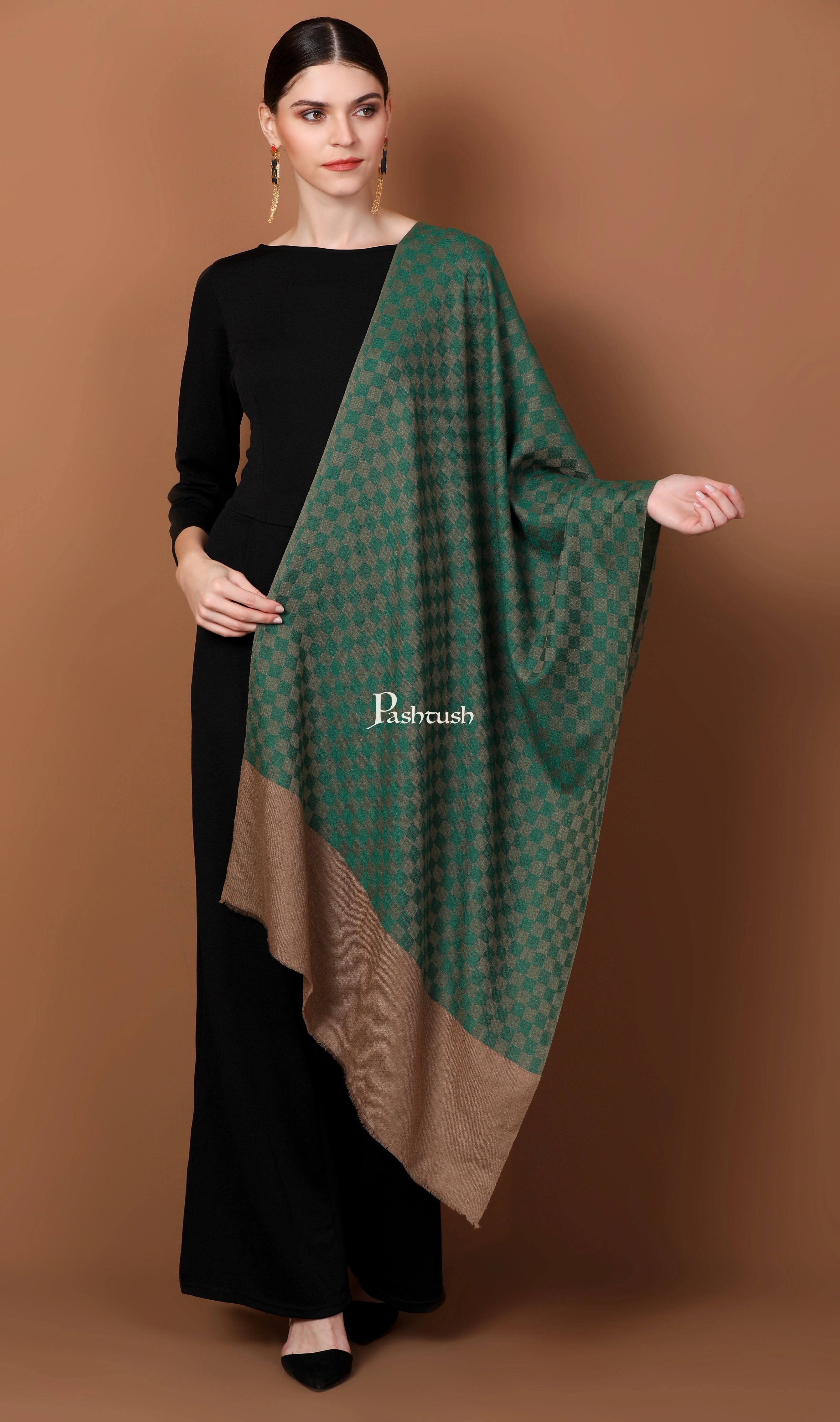 Pashtush His And Her Set Of Checkered Stoles With Premium Gift Box Packaging, Beige and Green - Image 7