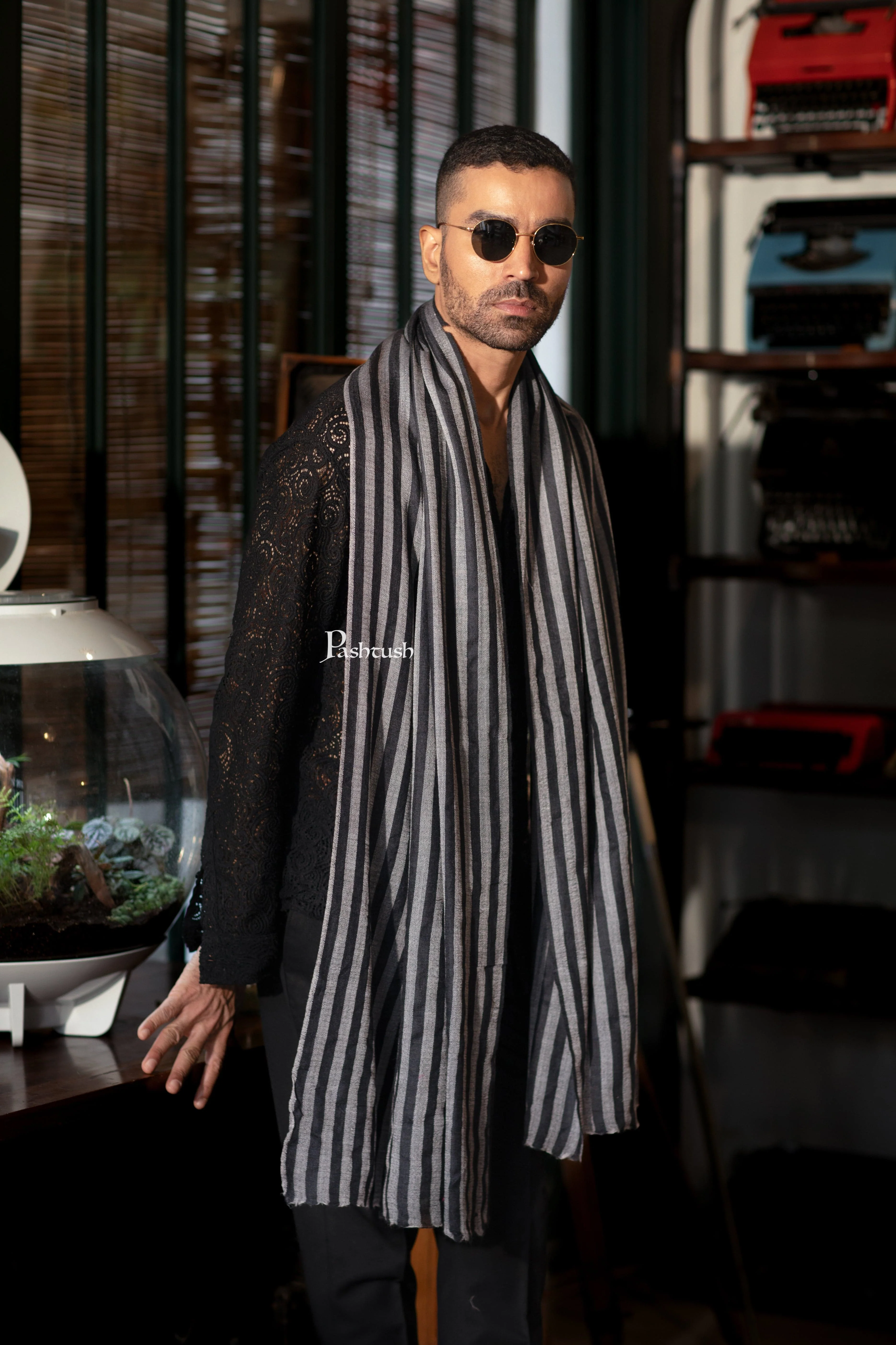 Pashtush His and Her Set of Fine Silk Wool Stoles with Premium Gift Box Packaging, Black and Crimson - Image 4