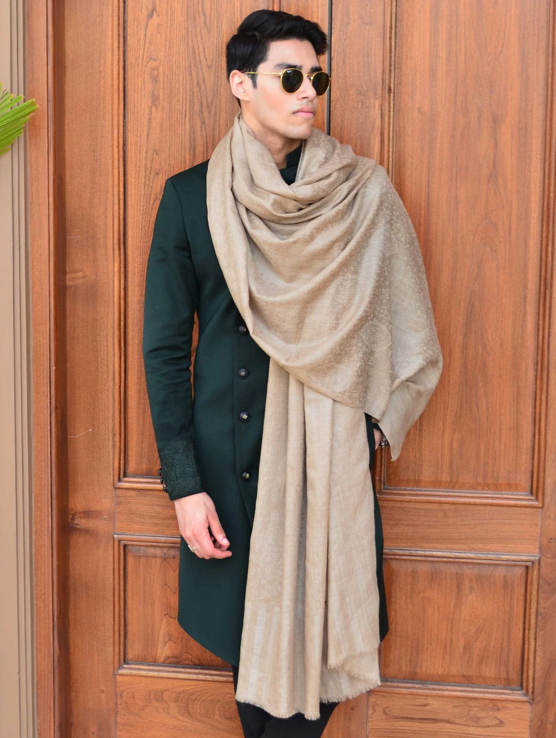 Pashtush His and Her set of Fine Wool, Shawls, With Premium Gift Box, Beige and Crimson - Image 3
