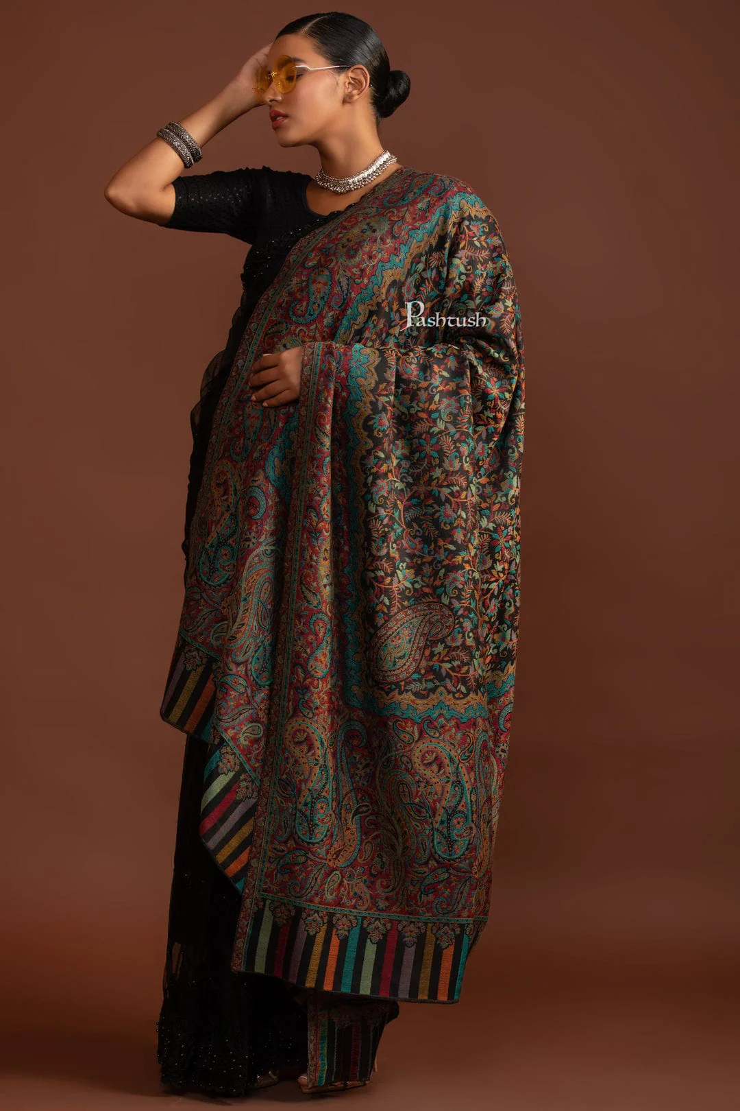 Pashtush His And Her Set Of Mens Fine Wool Stole and Womens Extra FIne Wool Shawl, Premium Gift Box Packaging, Maroon and Black - Image 12