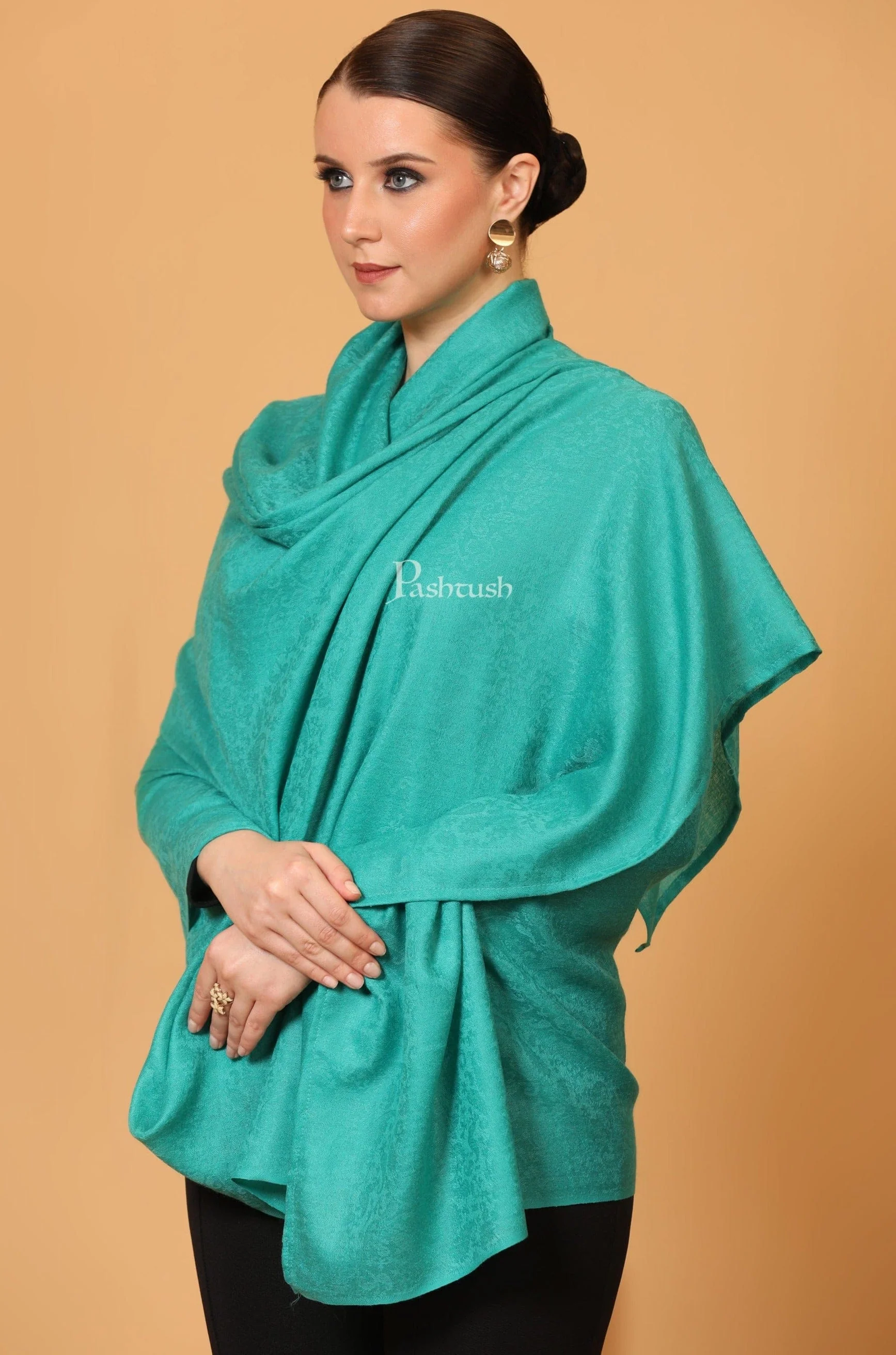 Pashtush His and Her Set of Mens Fine Wool Stole and Womens Shawl with Premium Gift Box Packaging, Black and Arabic Green - Image 13