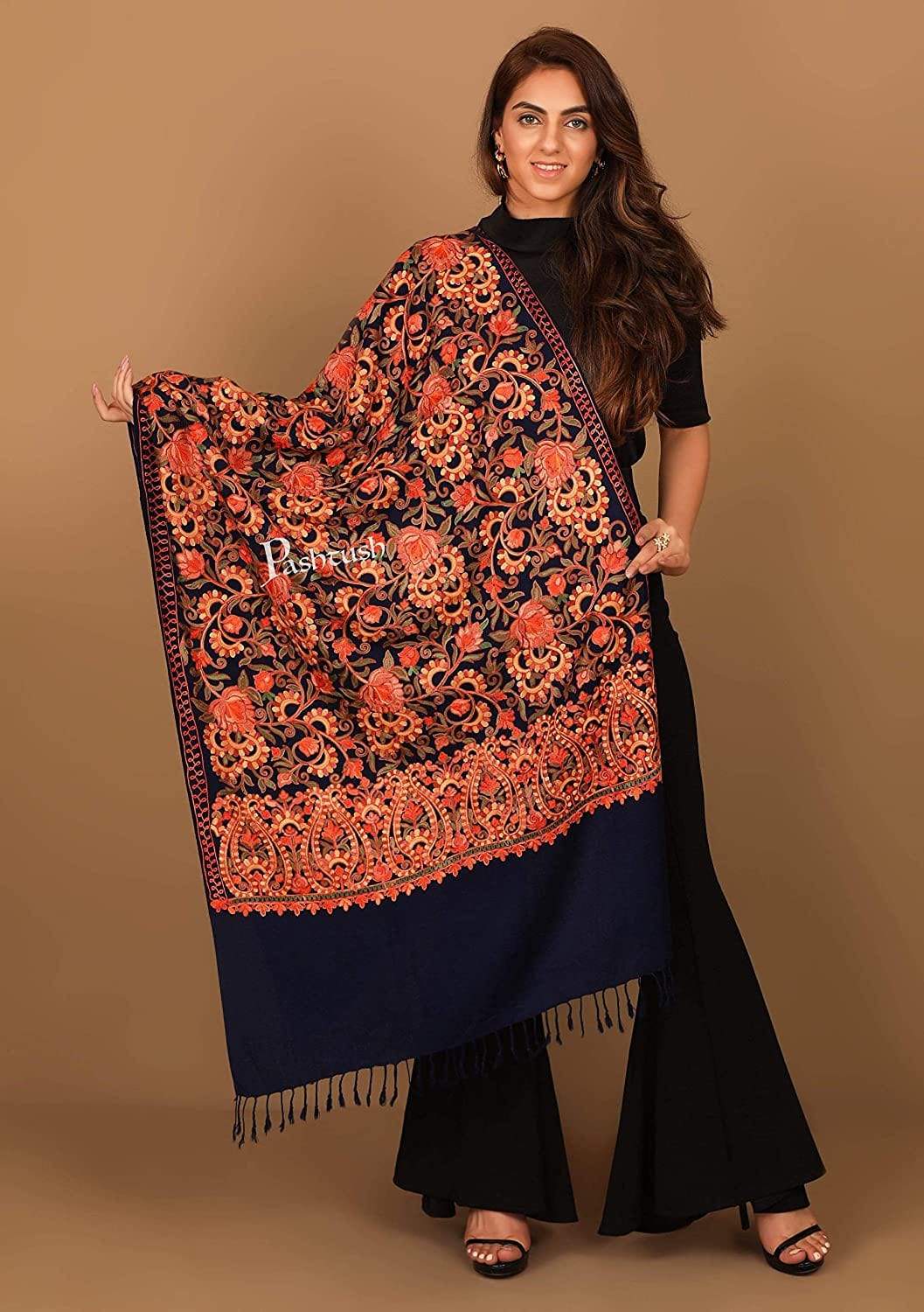 Pashtush Aari Embroidery Stole, Fine Wool, Navy Blue - Image 3