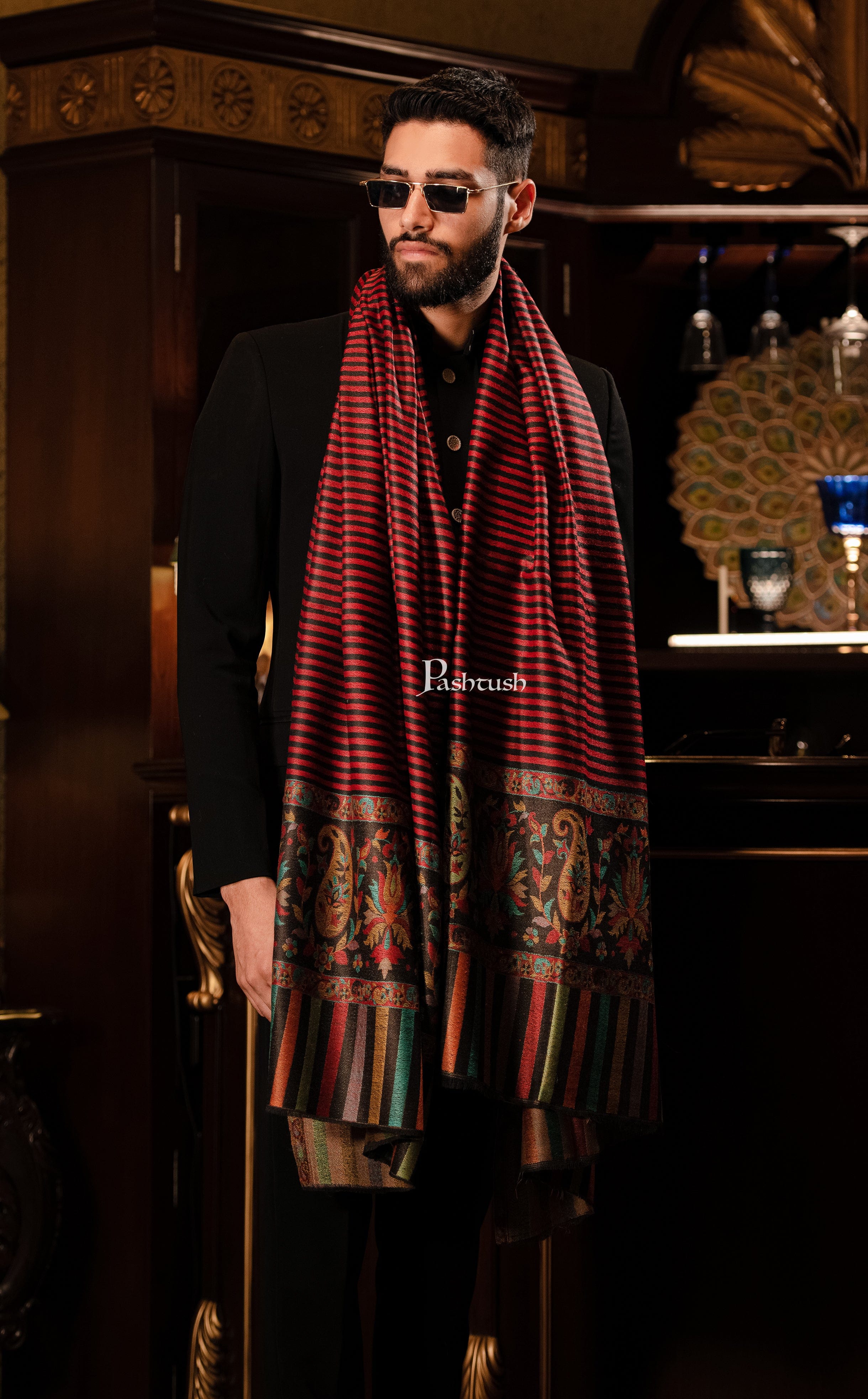 Pashtush men Extra Fine Wool stole, Jacquard Palla design, Maroon