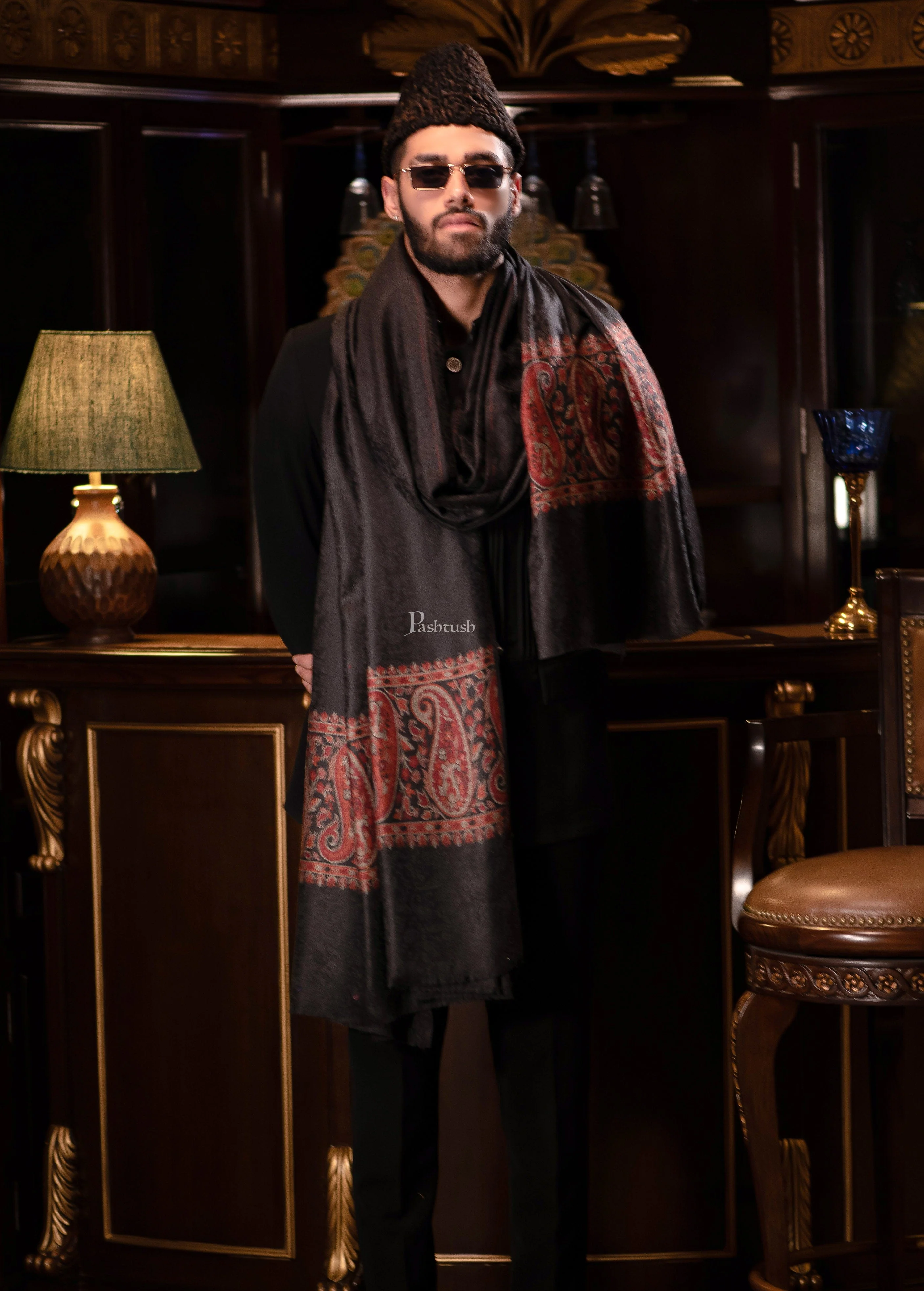 Pashtush men Fine Wool shawl, Ethnic Palla design, Black - Image 4