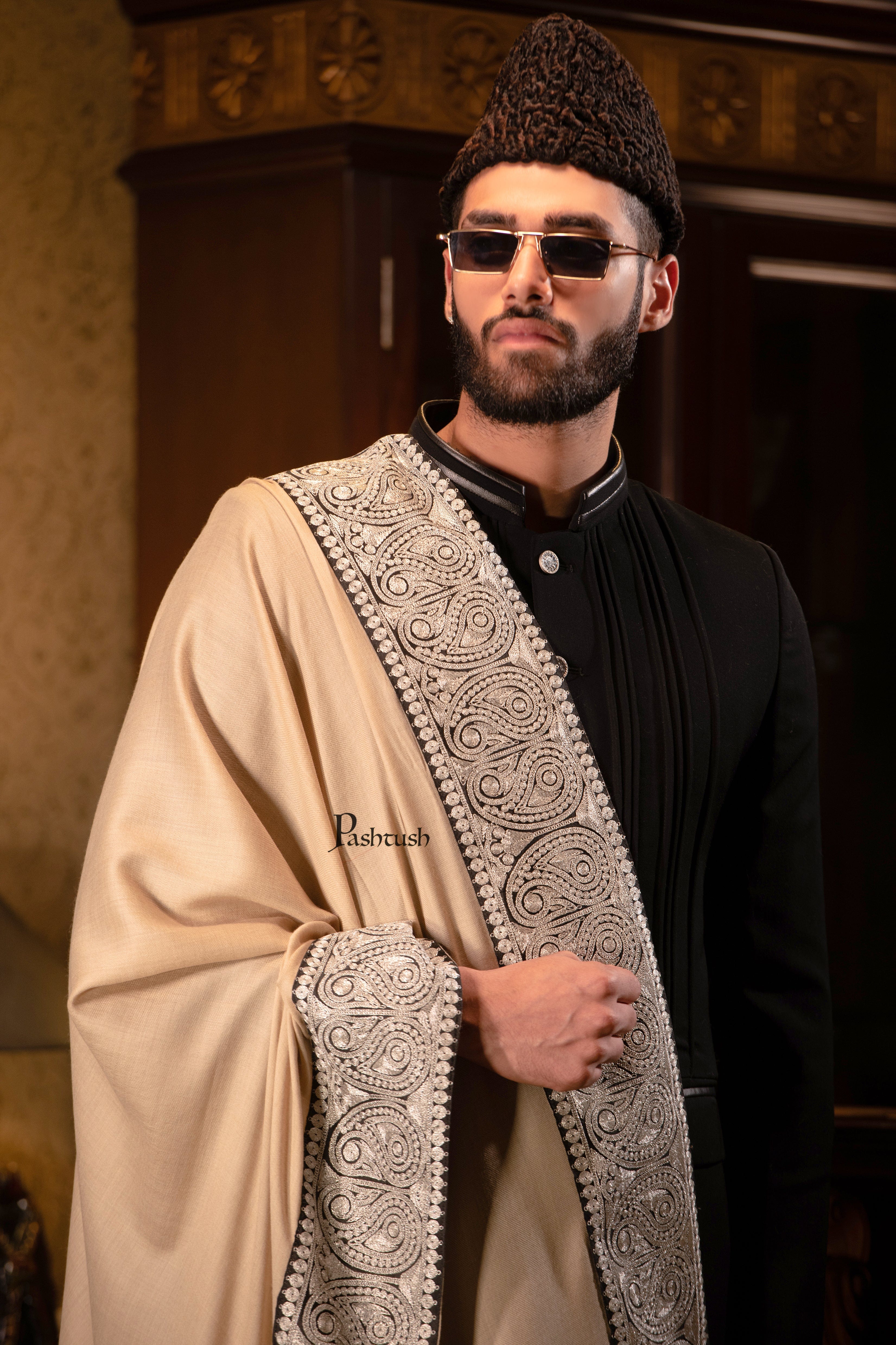 Pashtush mens 100% Pure Wool with Woolmark Certificate stole, Metallic Tilla silver border weave design, Beige - Image 4