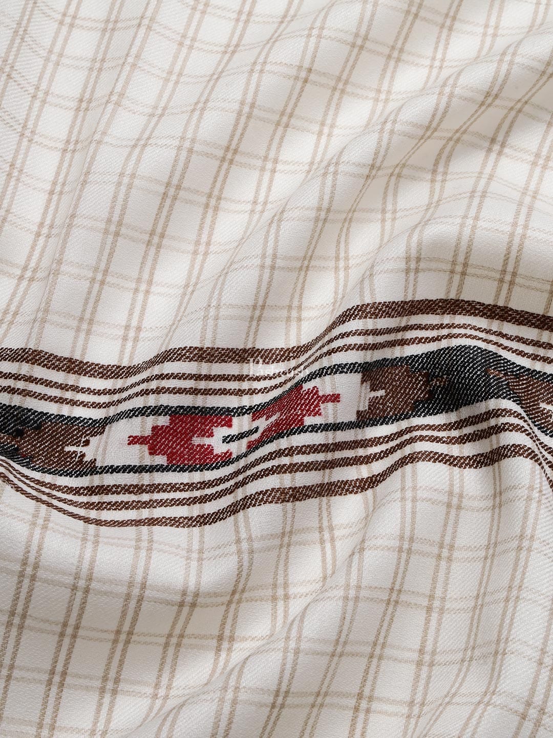 Pashtush Mens Aztec Weave Shawl With Checkered Weave, Ivory - Image 5