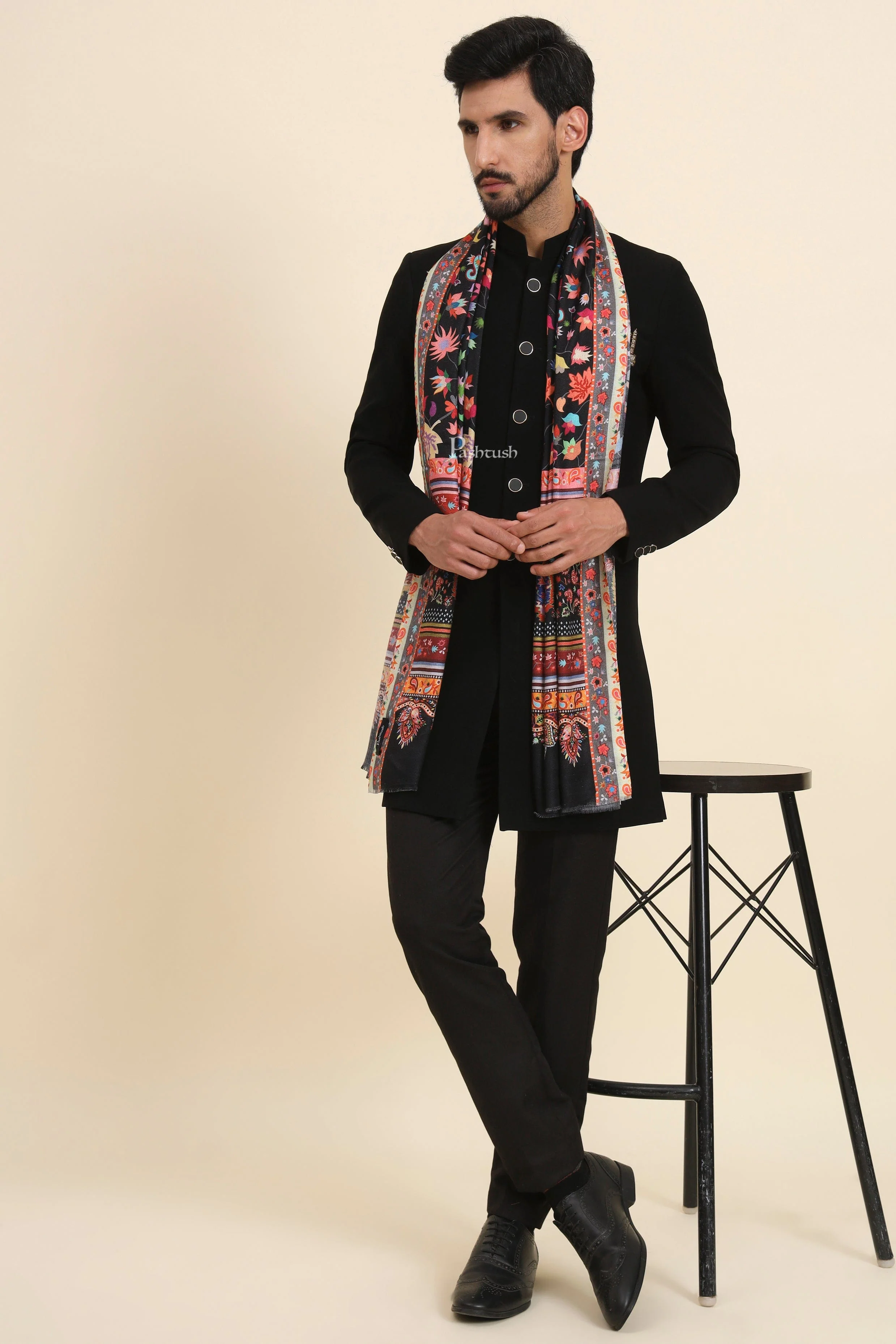 Pashtush Mens Bamboo Stole, Paisley Design, Black - Image 5