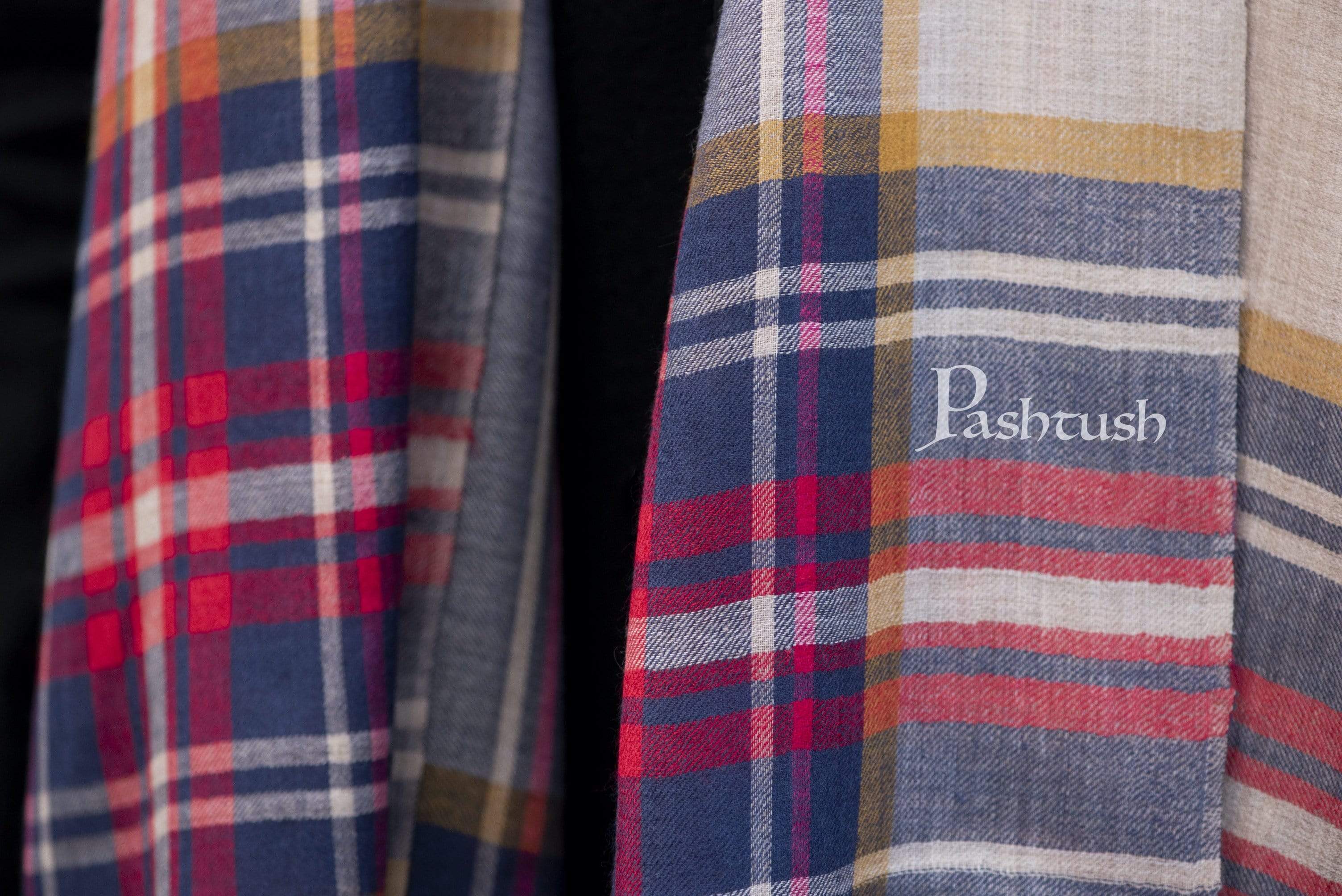 Pashtush Mens Cashmere Wool Checkered Scarf - Image 4
