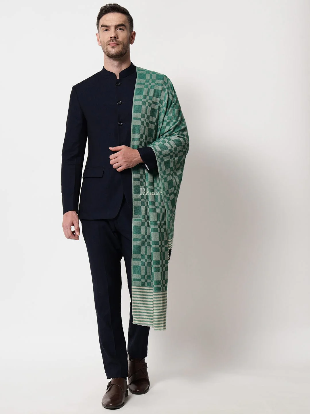 Pashtush mens Extra Fine Wool stole, checkered design, Green - Image 4