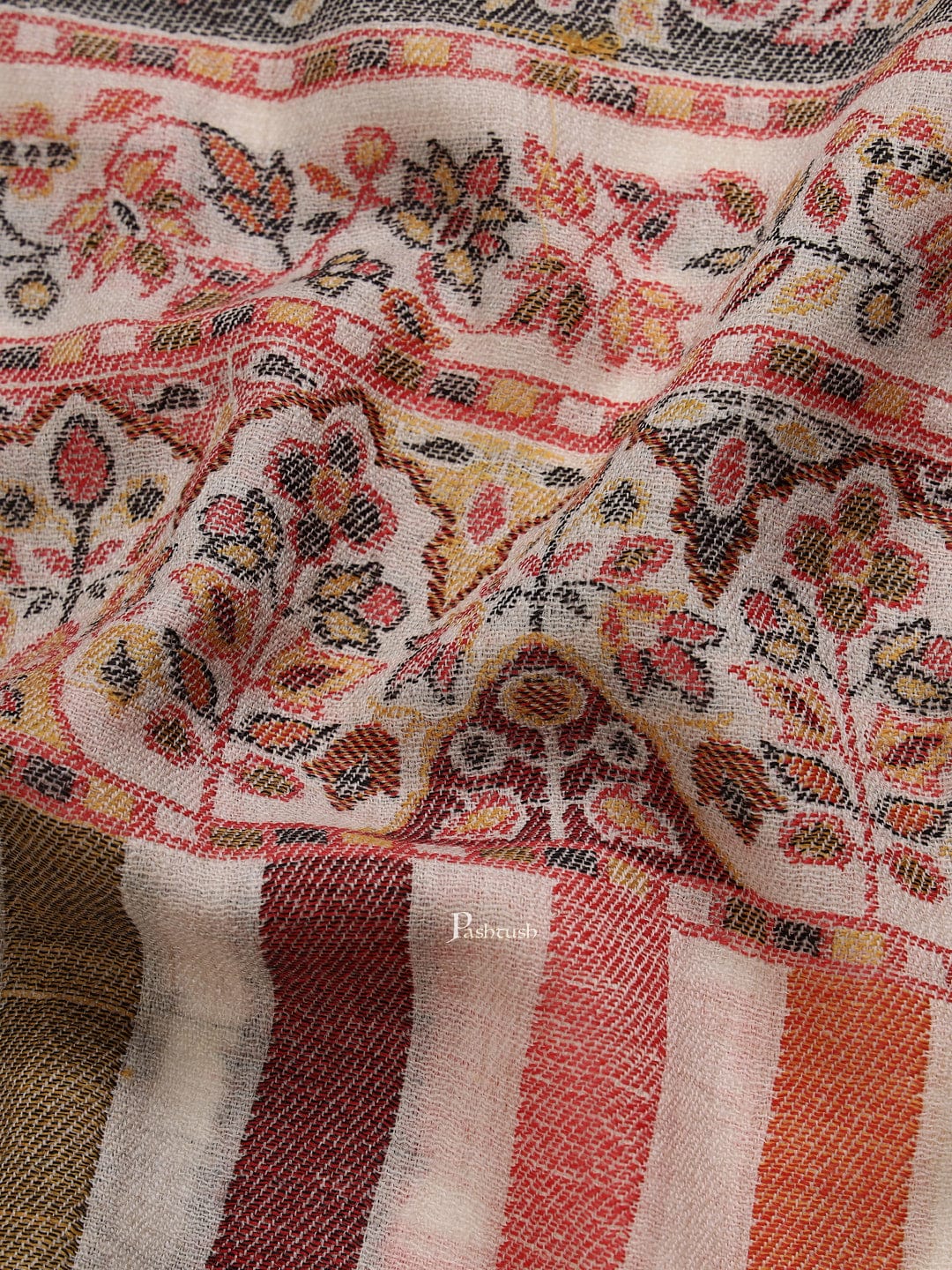 Pashtush mens Extra Fine Wool stole, jacquard design, Beige - Image 4