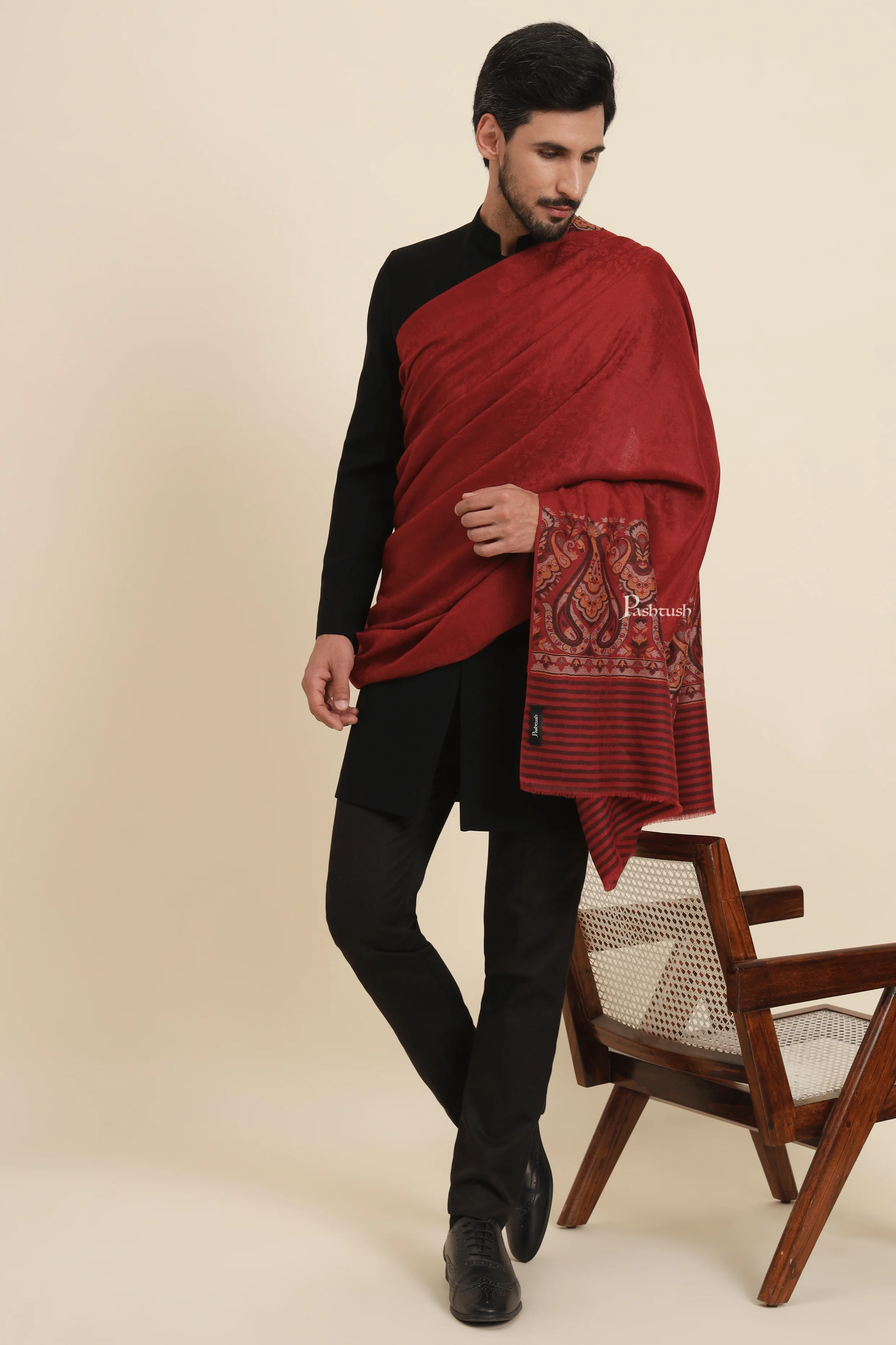 Pashtush Mens Extra Fine Wool Stole, Pasiley Weave Design, Maroon - Image 5