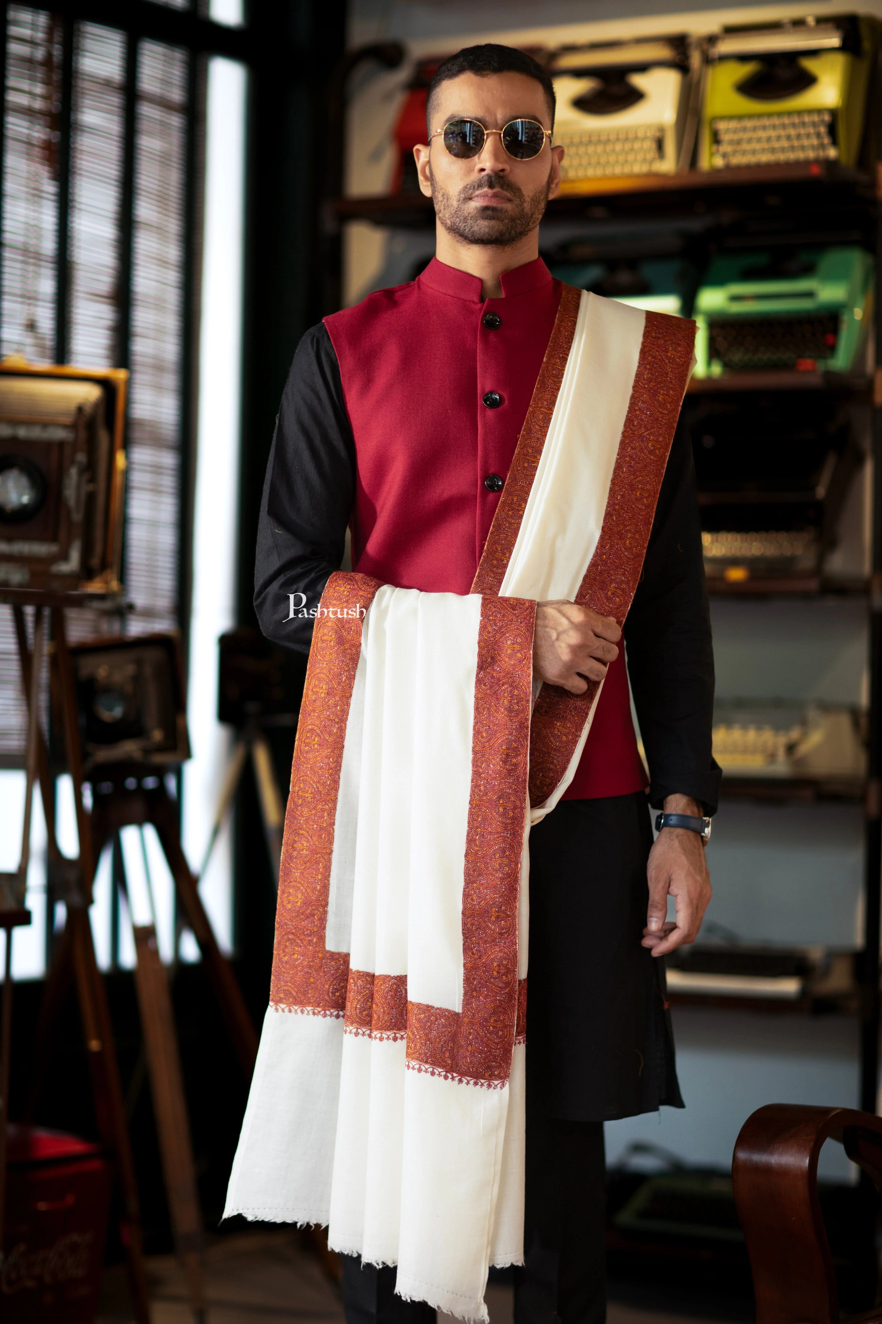 Pashtush Mens Fine Wool Shawl, Border Embroidery, Challa Daur, Ivory - Image 2