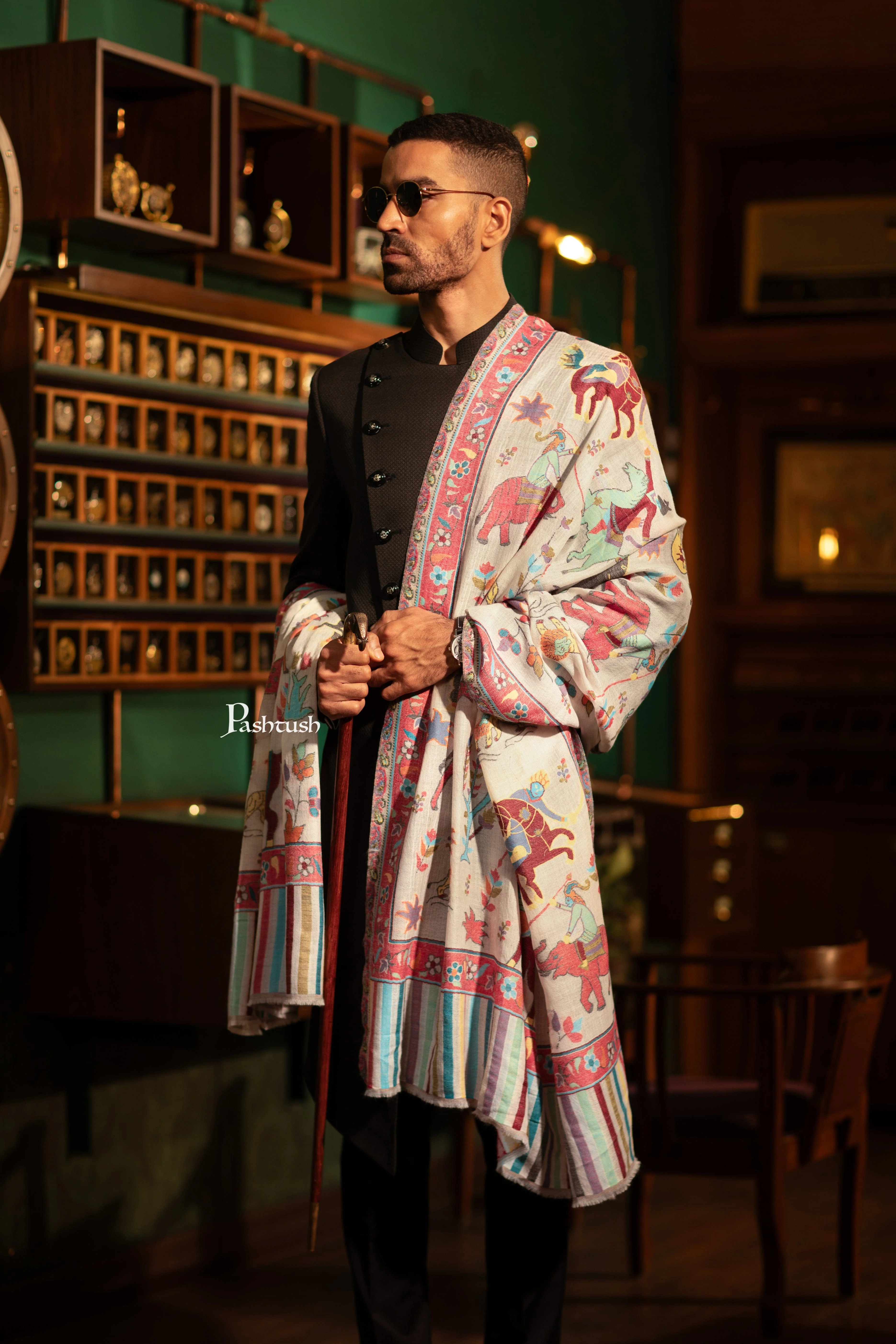 Pashtush Mens Fine Wool Shawl, Woven Shikaardar Story Design, Ivory - Image 5