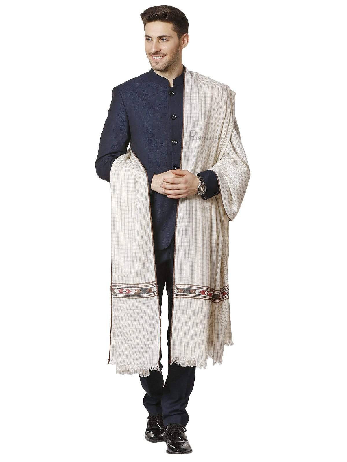 Pashtush Mens Aztec Weave Shawl With Checkered Weave, White - Image 5