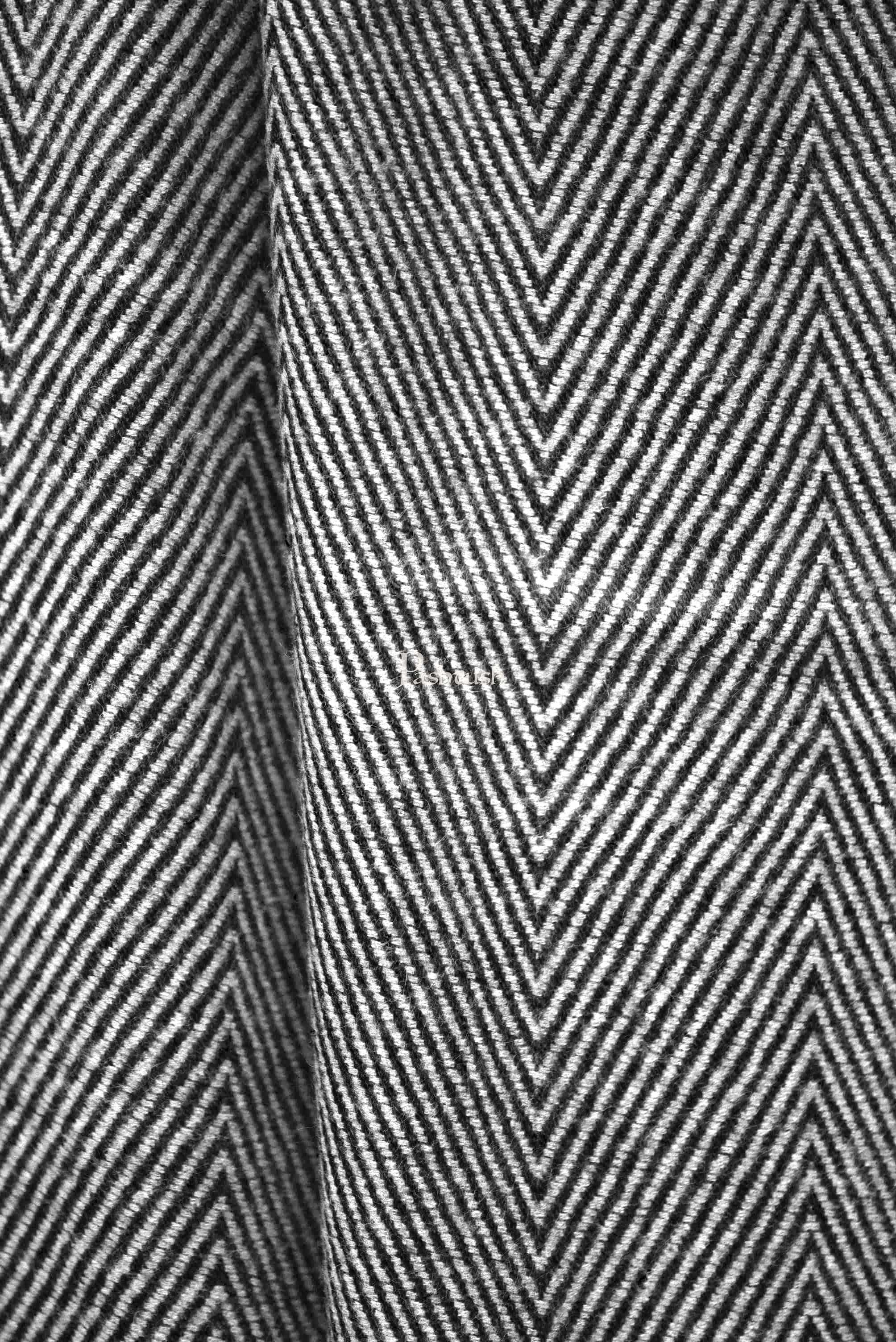 Pashtush Mens Thick And Warm Woollen Stole, Smoked Grey - Image 2
