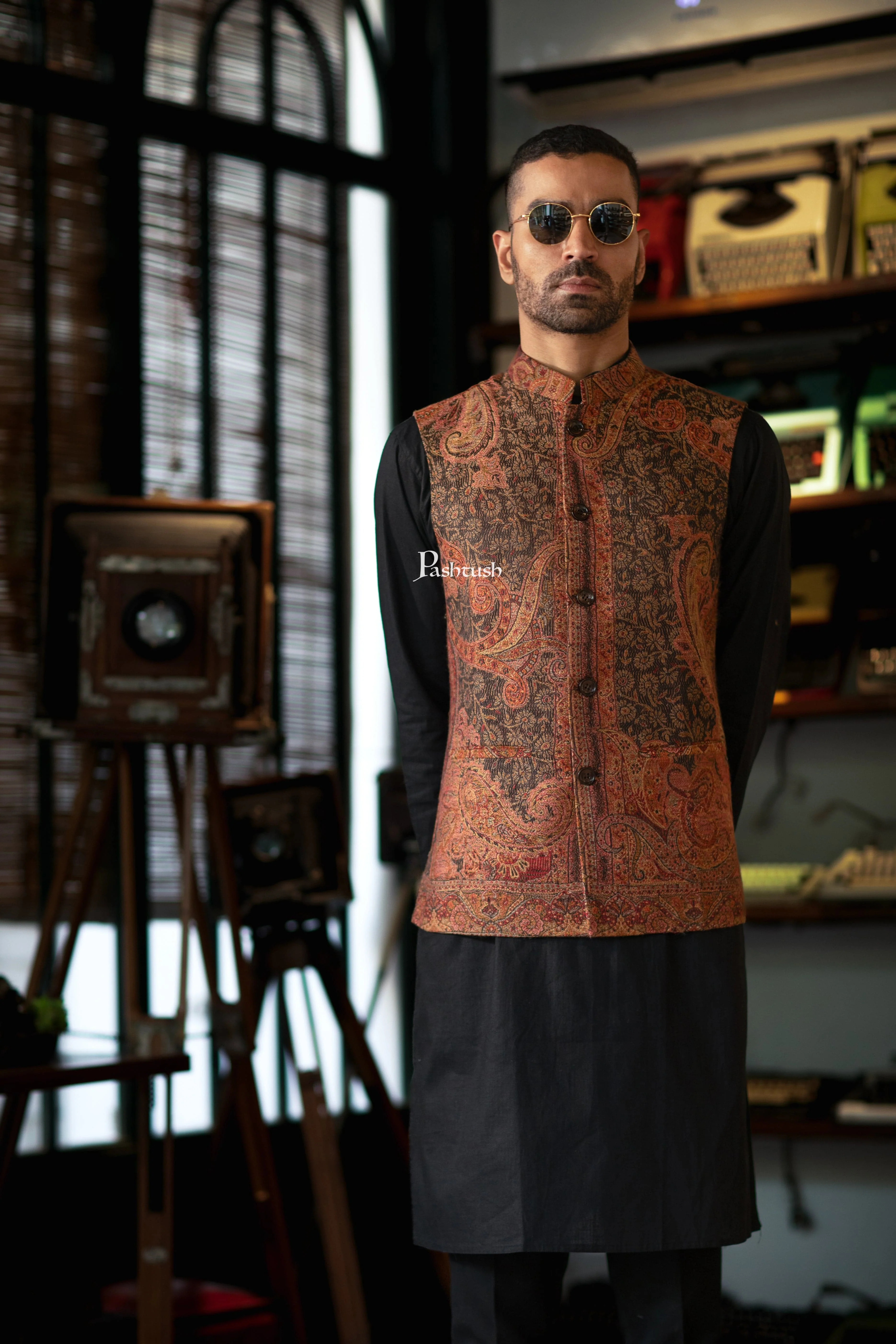 Pashtush Mens Woven Jacquard Structured Waistcoat, Slim Fit, Black and Beige - Image 2
