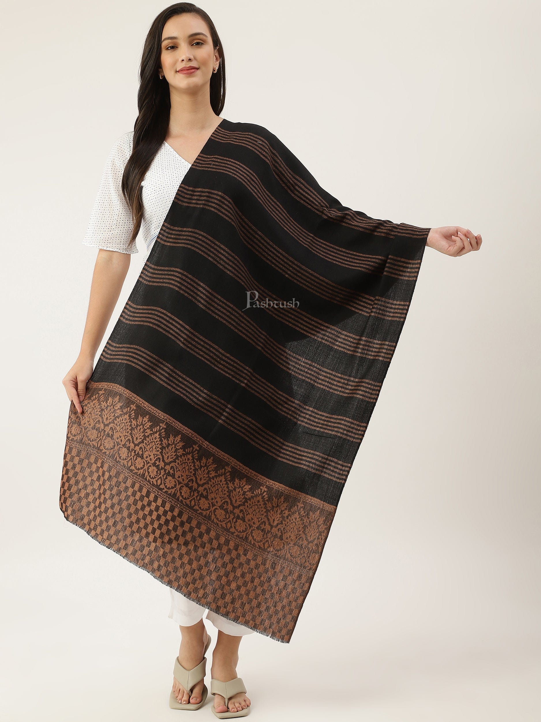 Pashtush women Extra Fine Wool stole, check design, black - Image 5