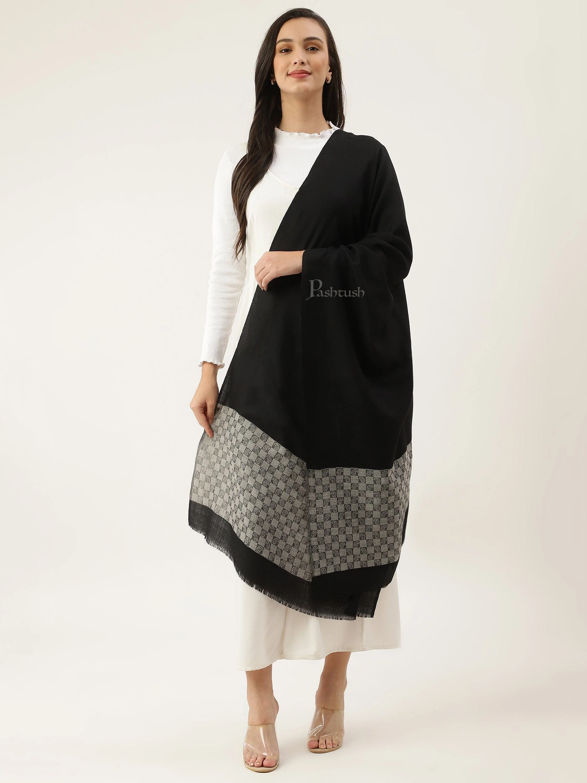 Pashtush women Extra Fine Wool stole, check palla design, Black - Image 2