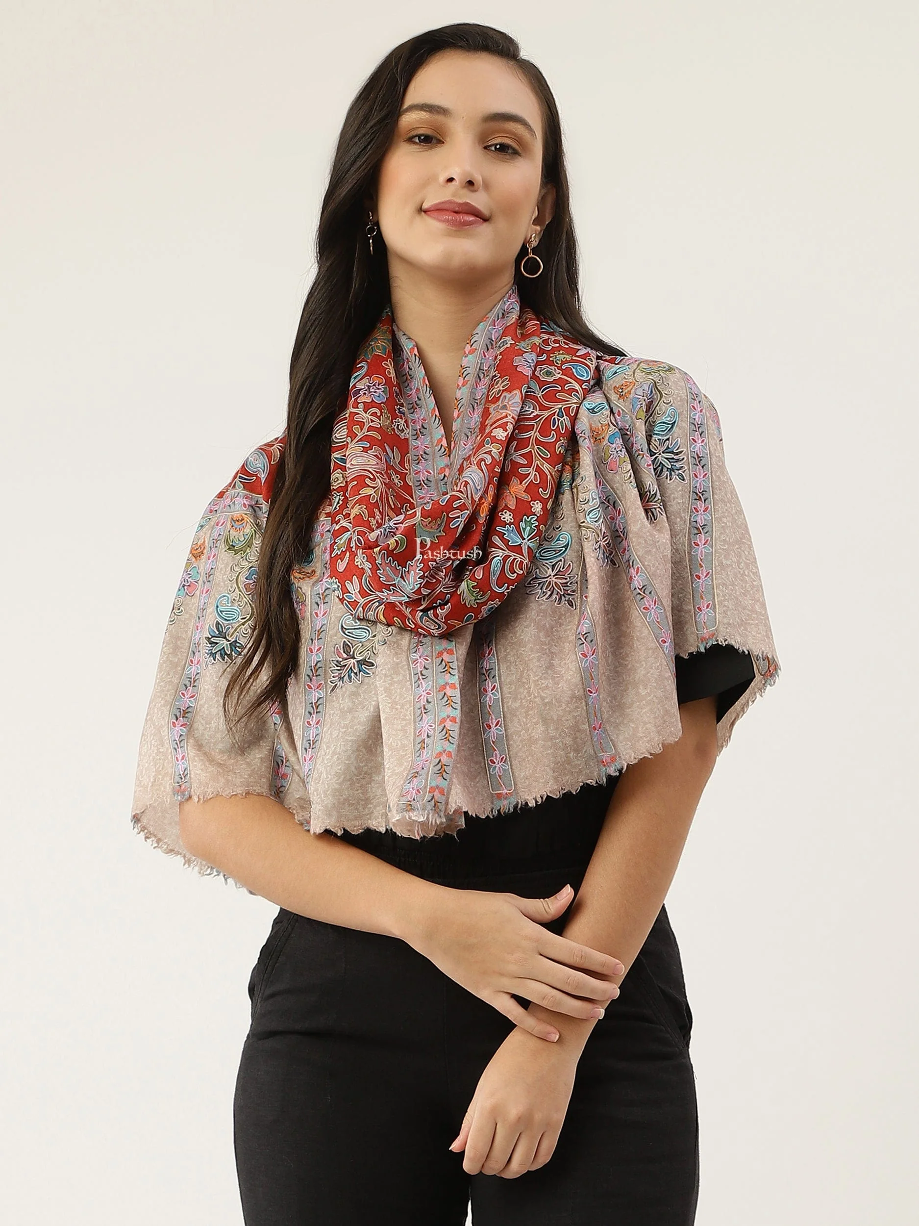 Pashtush women Fine Wool stole, Kalamkari design, Multicolour - Image 5