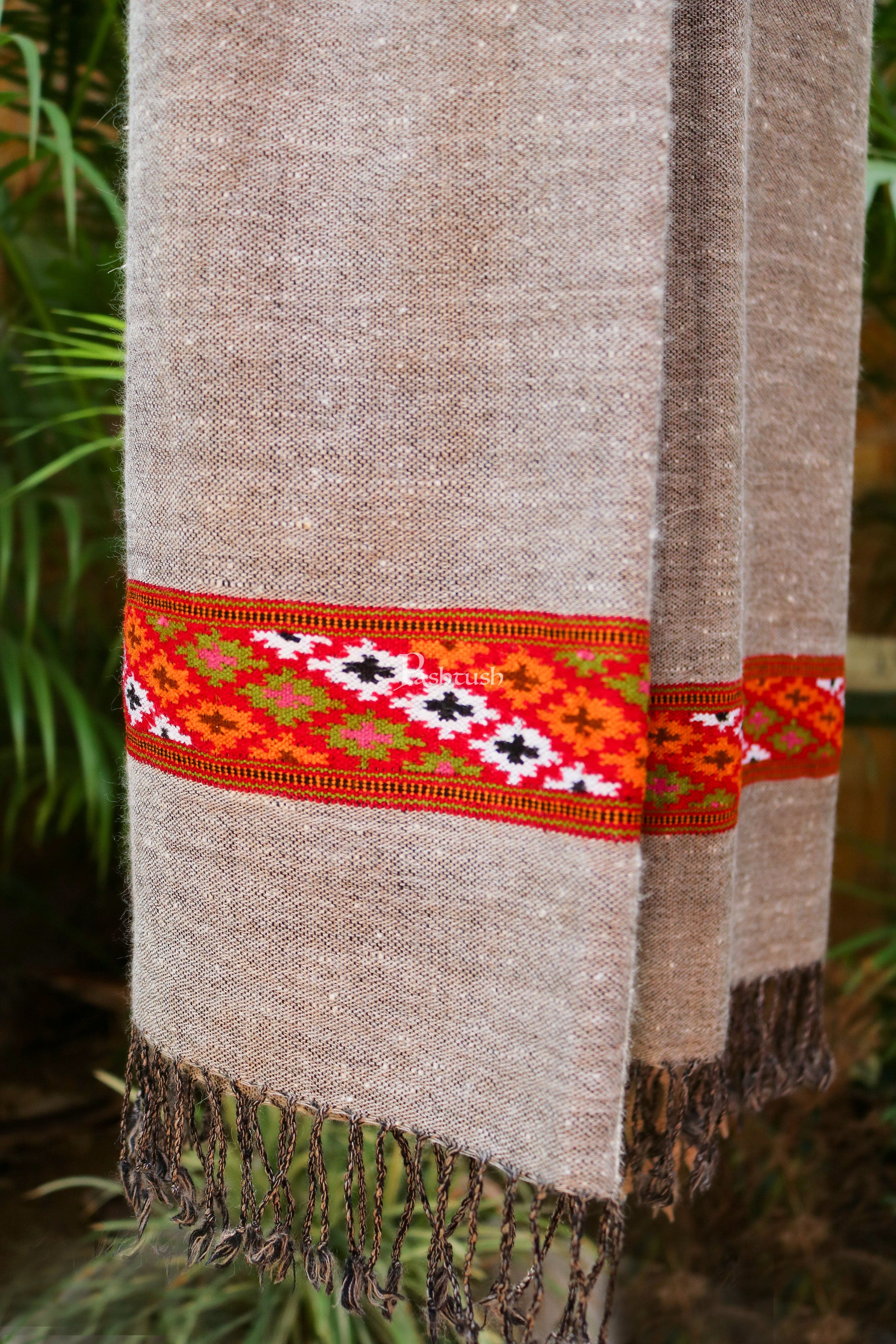 Pashtush women Fine Wool stole, kullu hand woven design, Grey