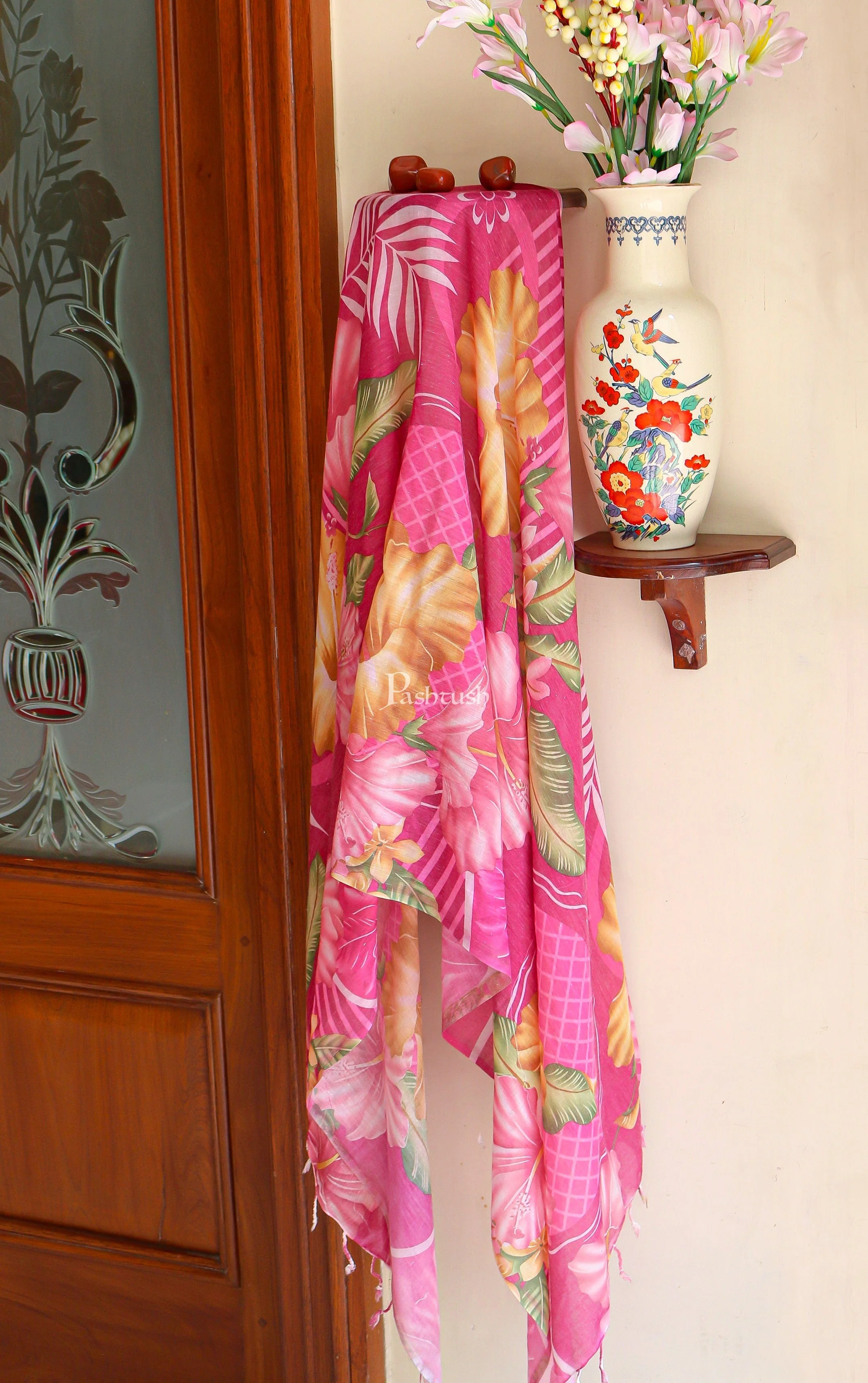 Pashtush women stole, Floral Fashion design, Multicolour