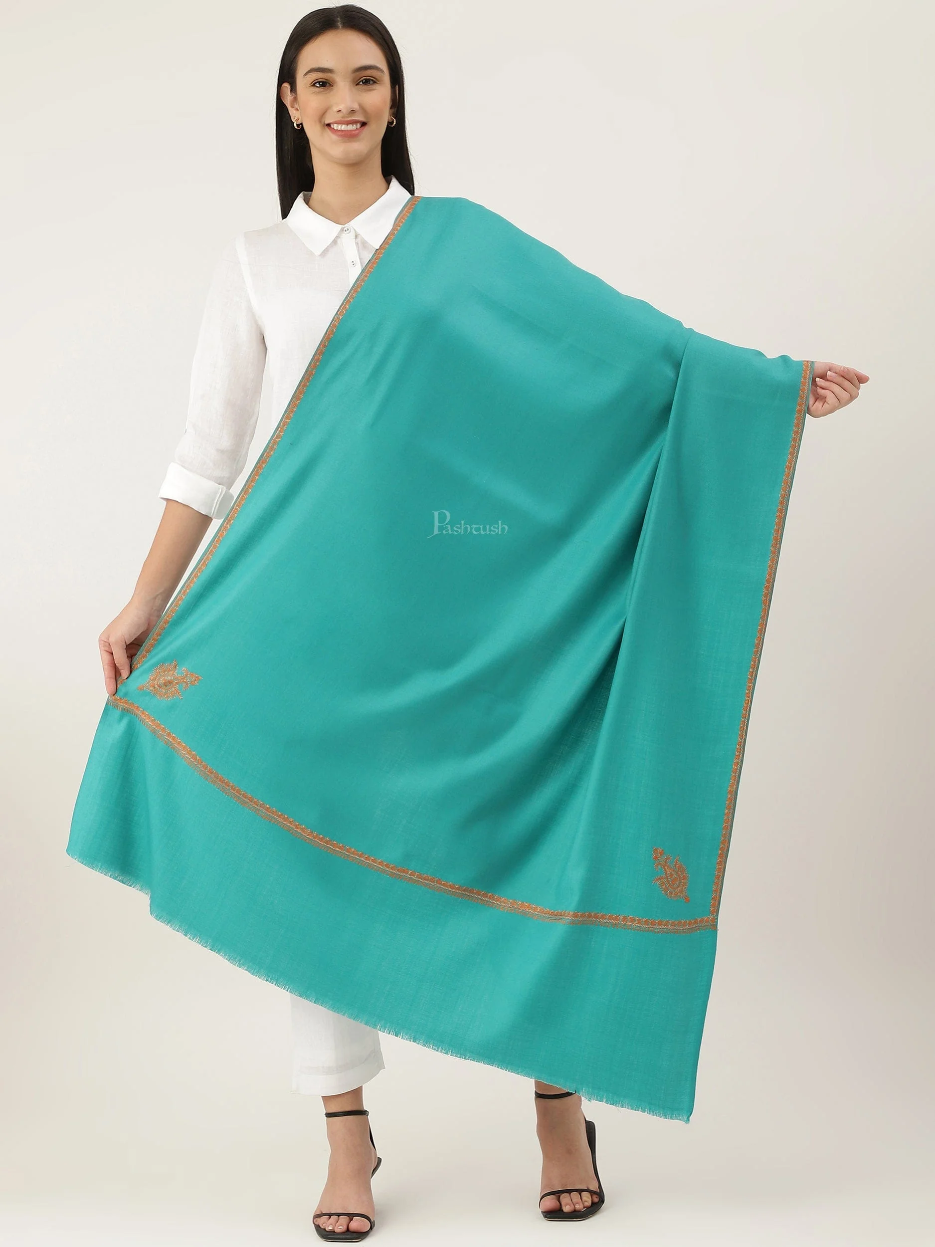Pashtush women Woollen shawl, Kingri design, Green - Image 4