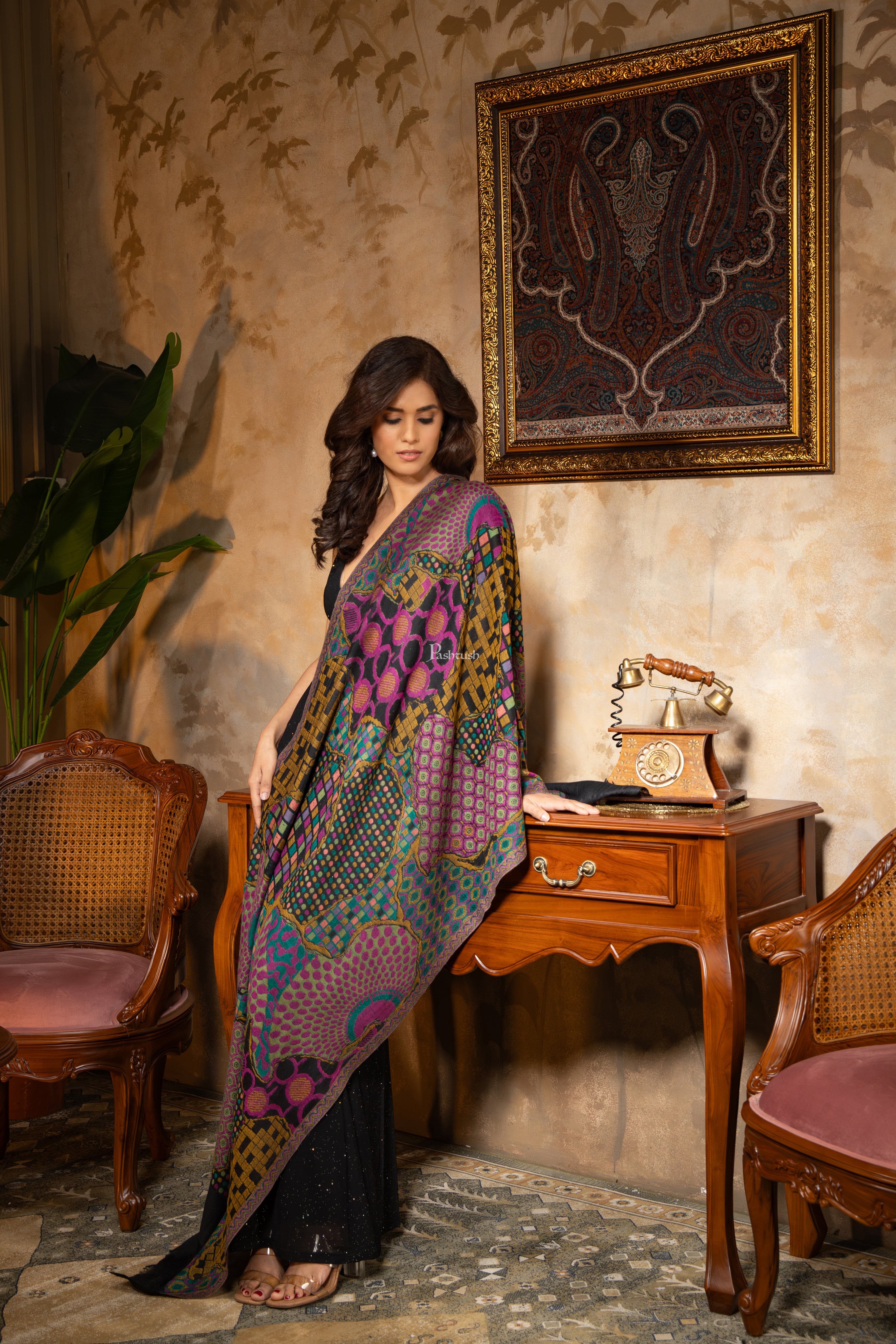 Pashtush Womens 100% Pure Wool With Woolmark Certificate Stole, Paisley Design, Black - Image 4