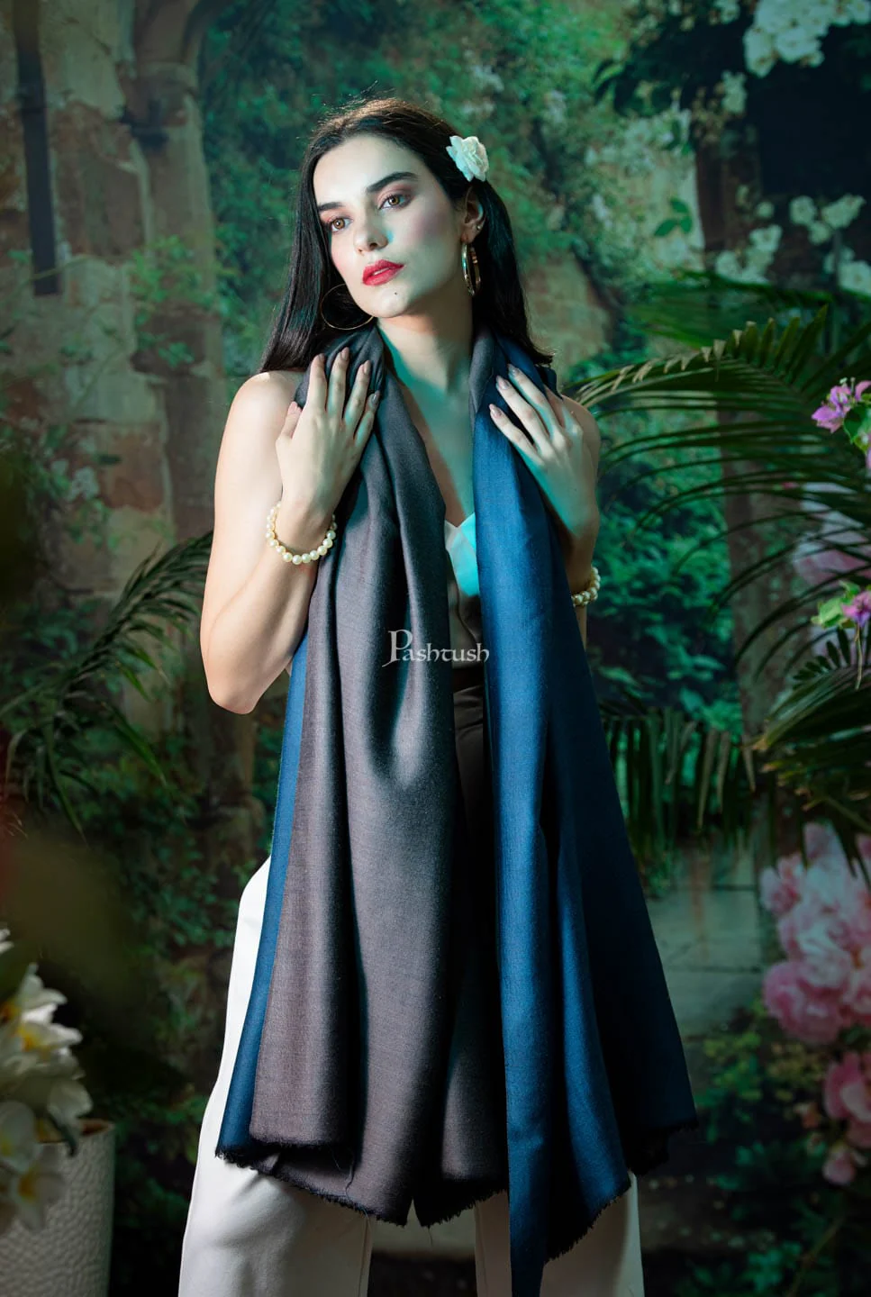 Pashtush womens reversible cashmere shawl, Multicolour - Image 9