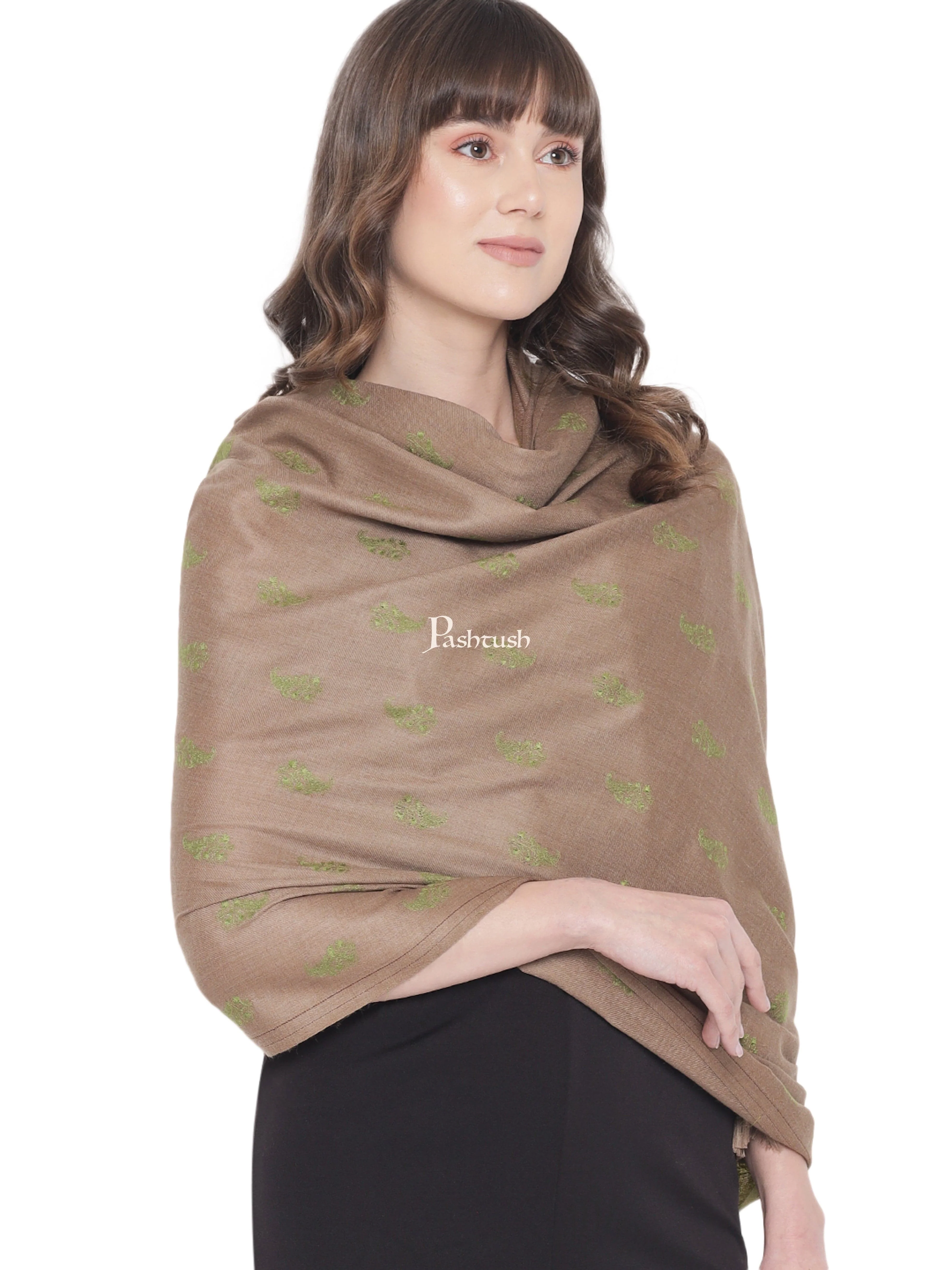 Pashtush Womens Embroidery Shawl, Jaal Design, Fine Wool, Beige and Emerald Green - Image 5