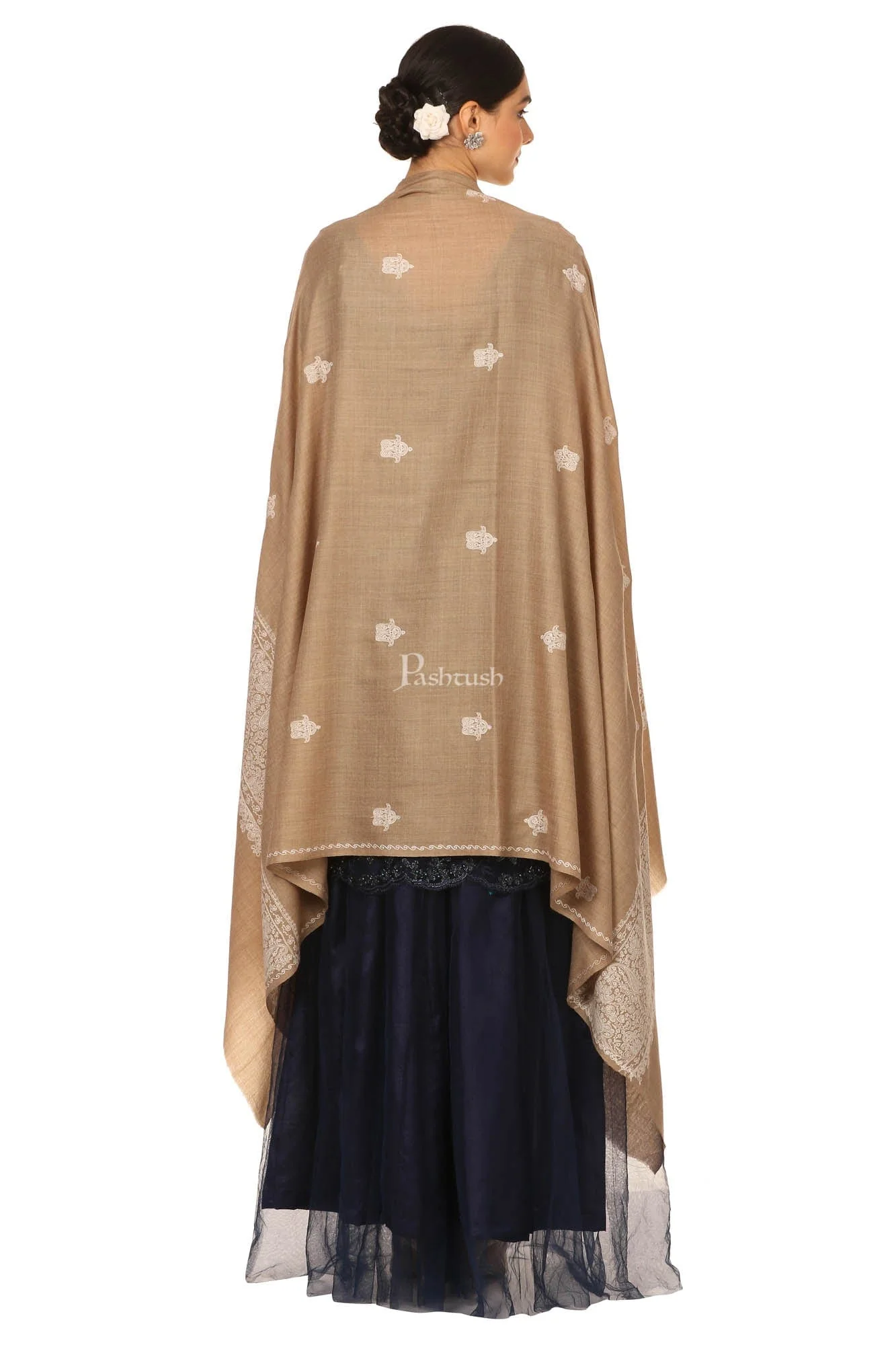 Pashtush Womens, Extra Fine Palla Embroidery Shawl, With Tone On Tone Needlework, Wool Design, Soft And Extra Fine - Image 4