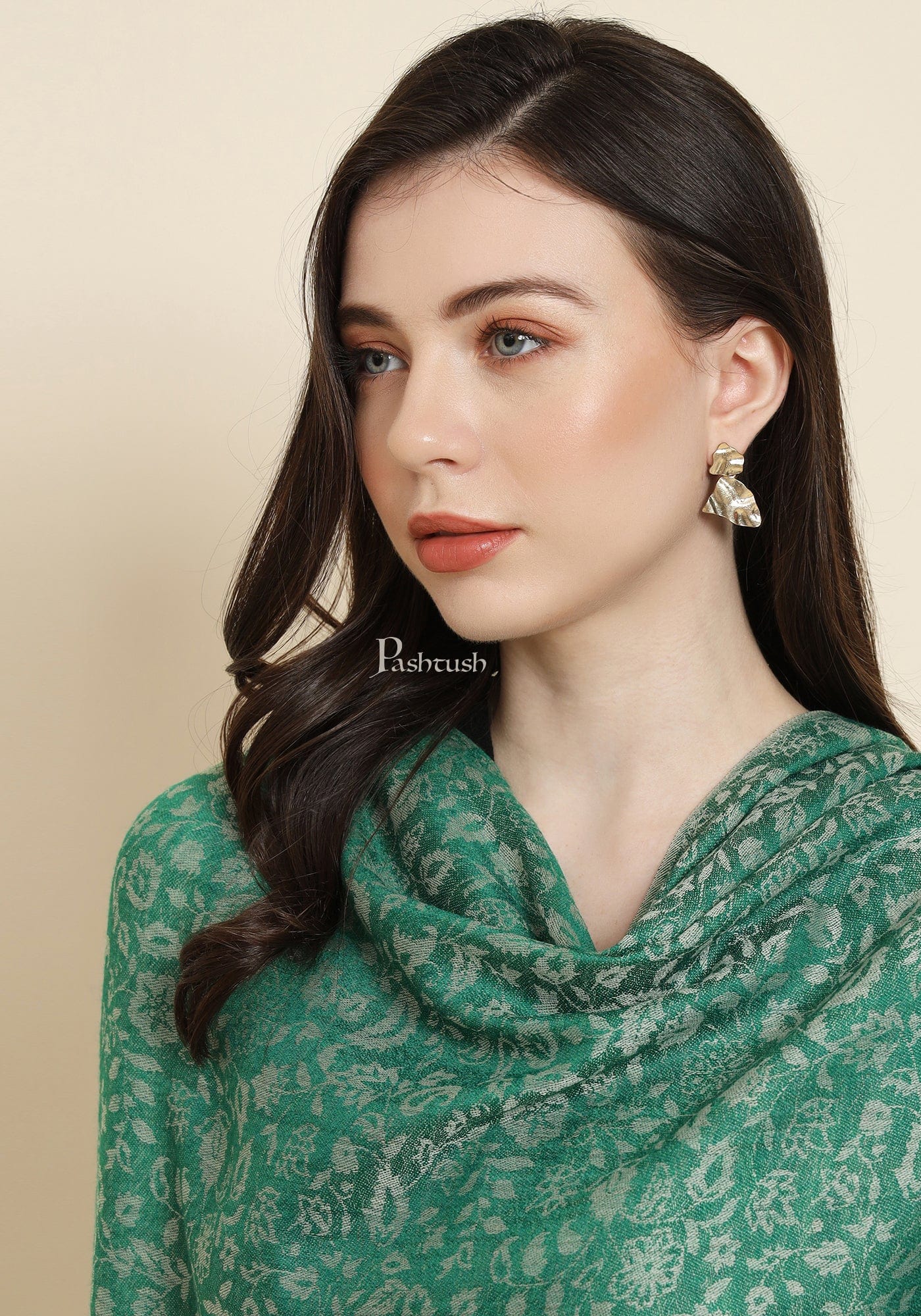 Pashtush Womens Extra Fine Wool Shawl, Paisley Weave Design, Green - Image 6