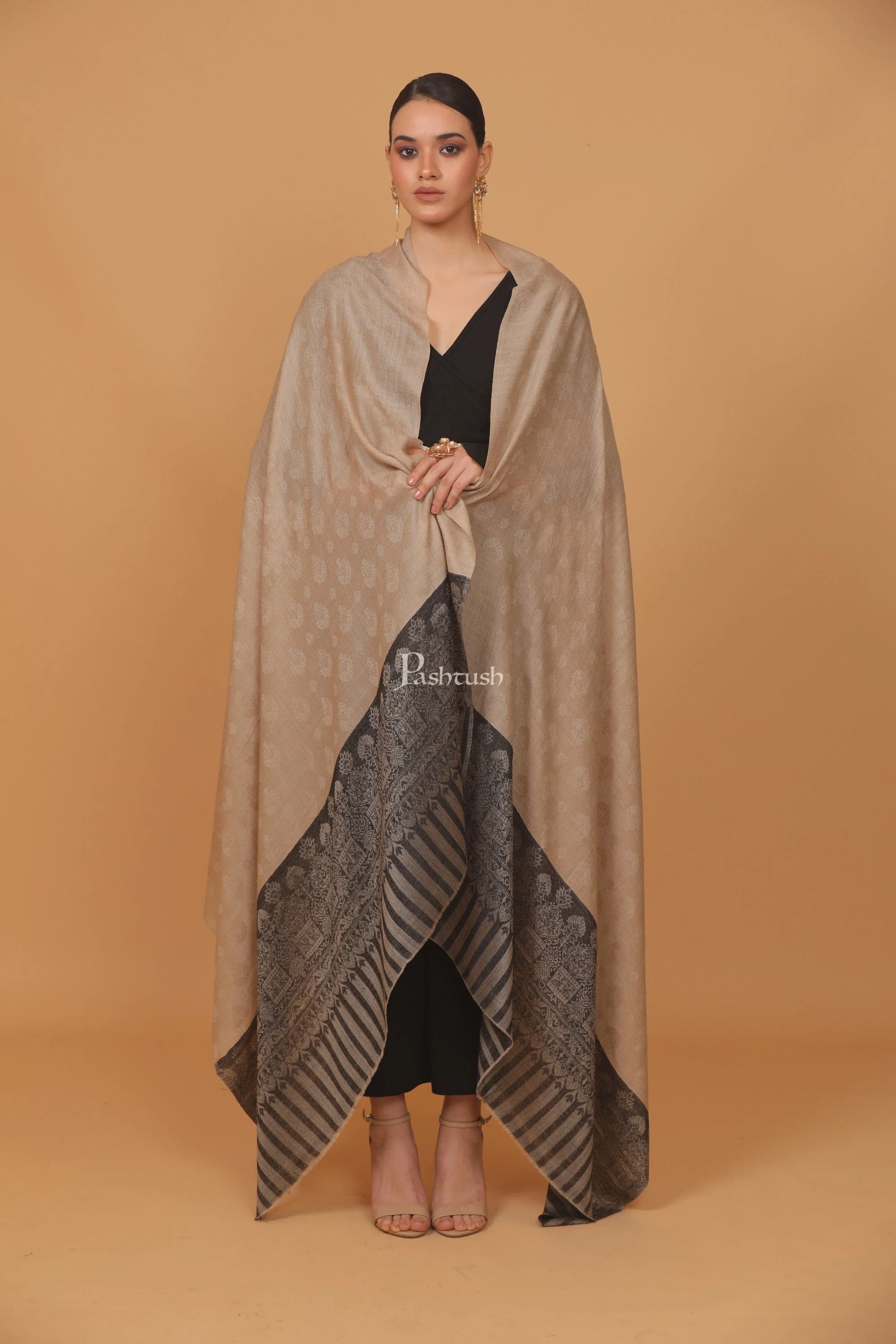Pashtush Womens Extra Fine Wool Shawl, Paisley Weave Design, Black And Beige - Image 5