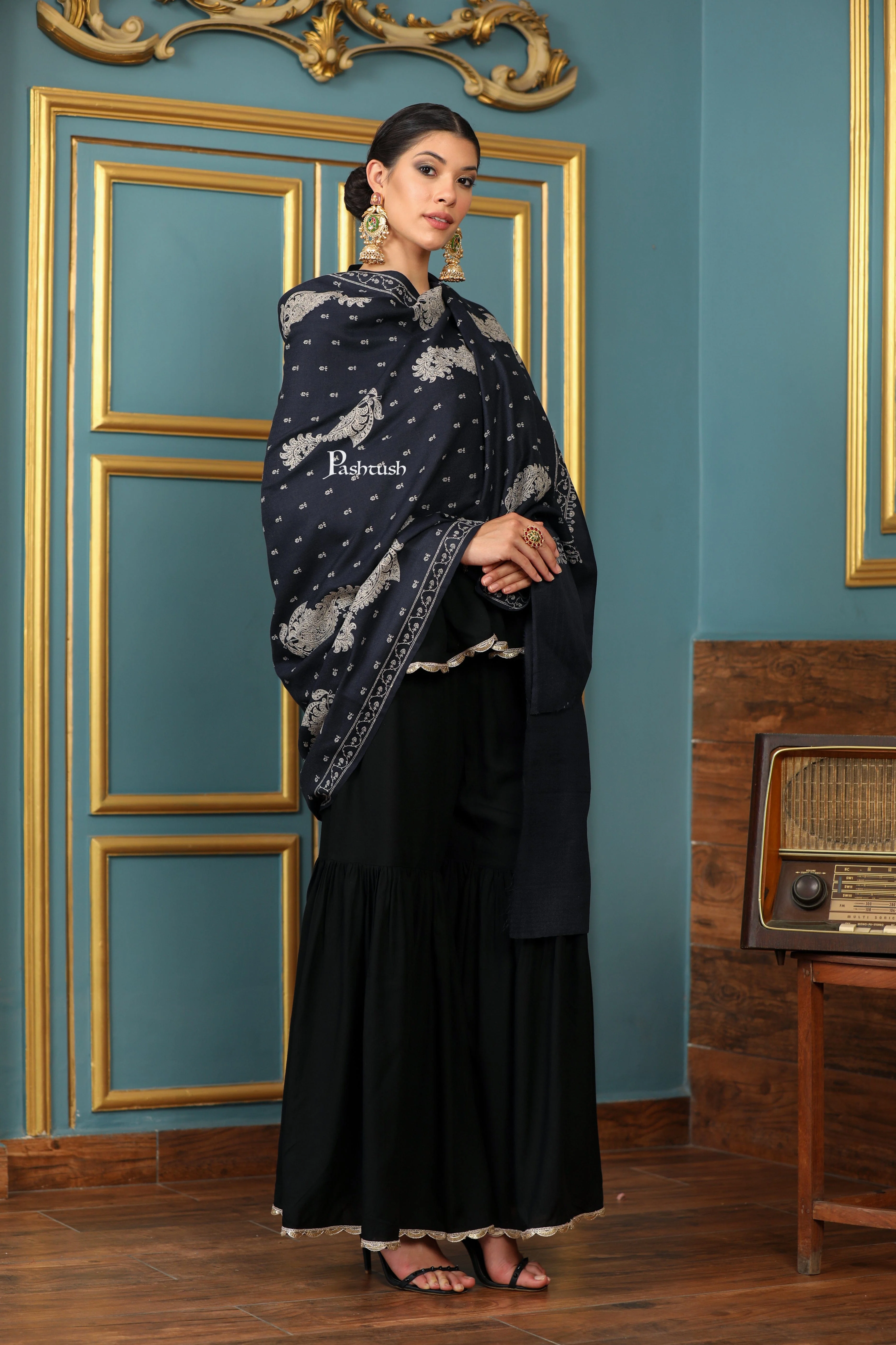 Pashtush Womens Extra Fine Wool Shawl, Tone And Tone Ambi Design, Black - Image 6