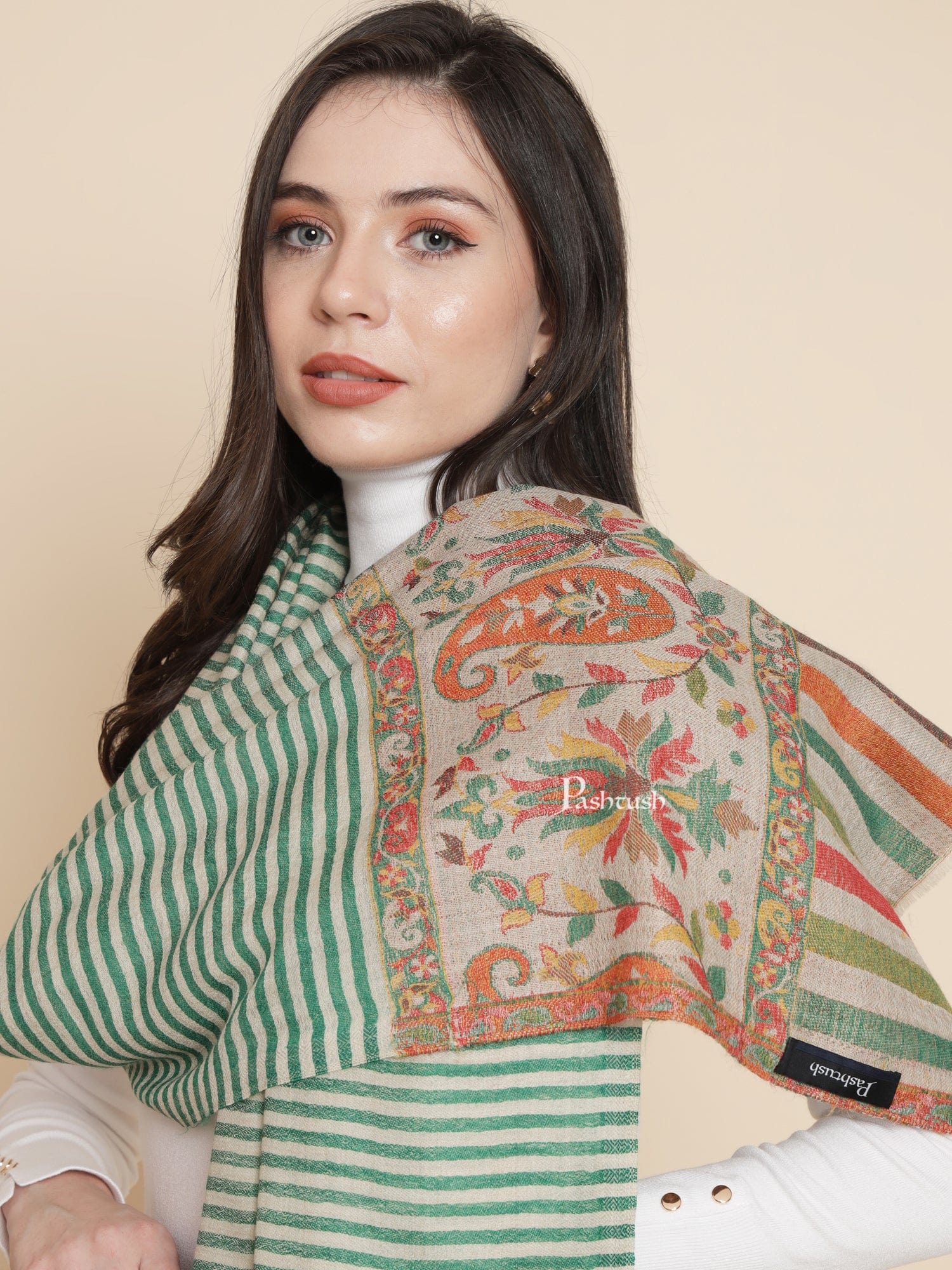Pashtush Womens Extra Fine Wool Shawl, With Paisley Weave Palla, Green - Image 4