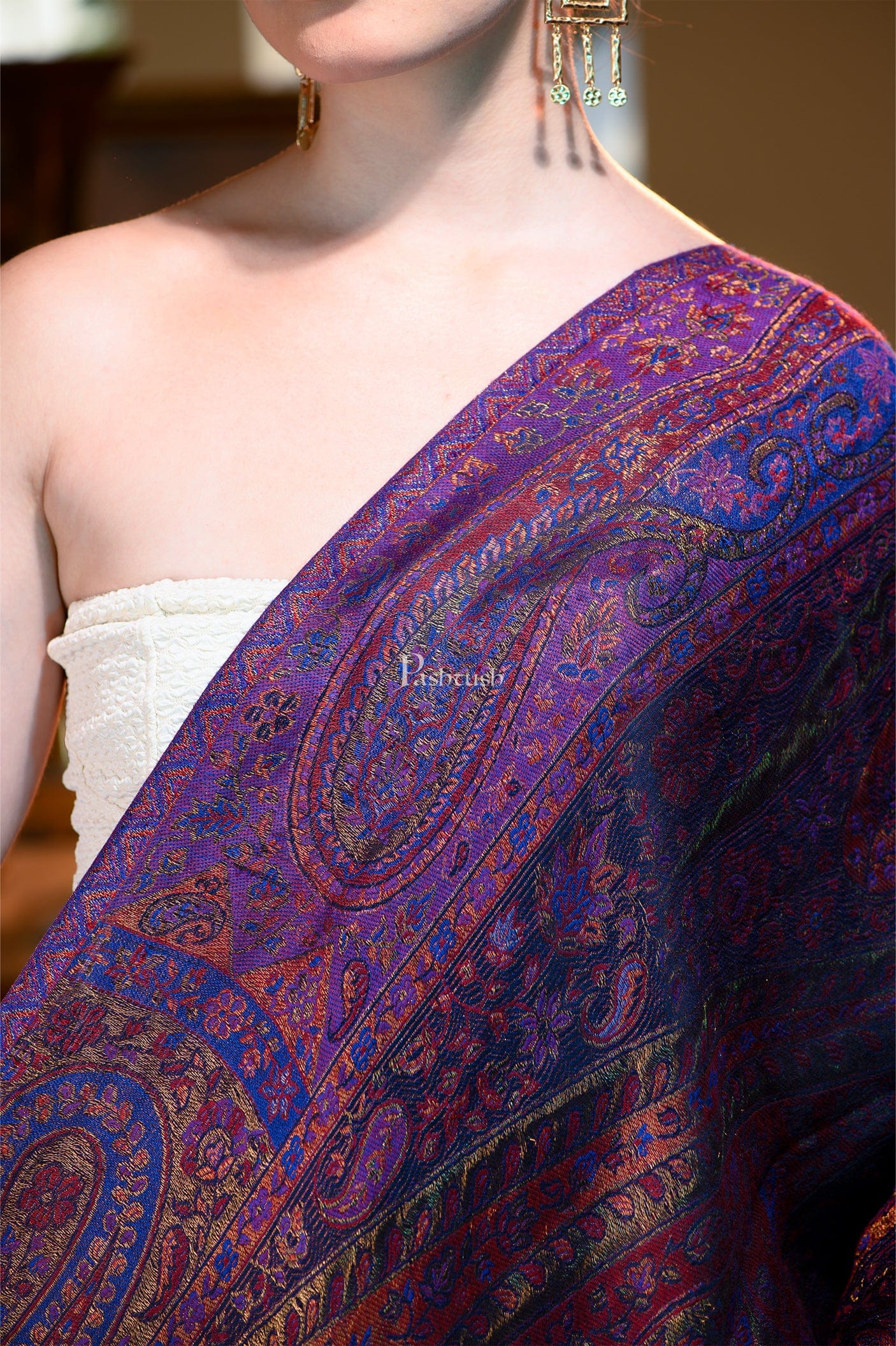 Pashtush Womens Extra Fine Wool twilight Stole With Shimmery Zari Thread Weave, Multicolour - Image 4