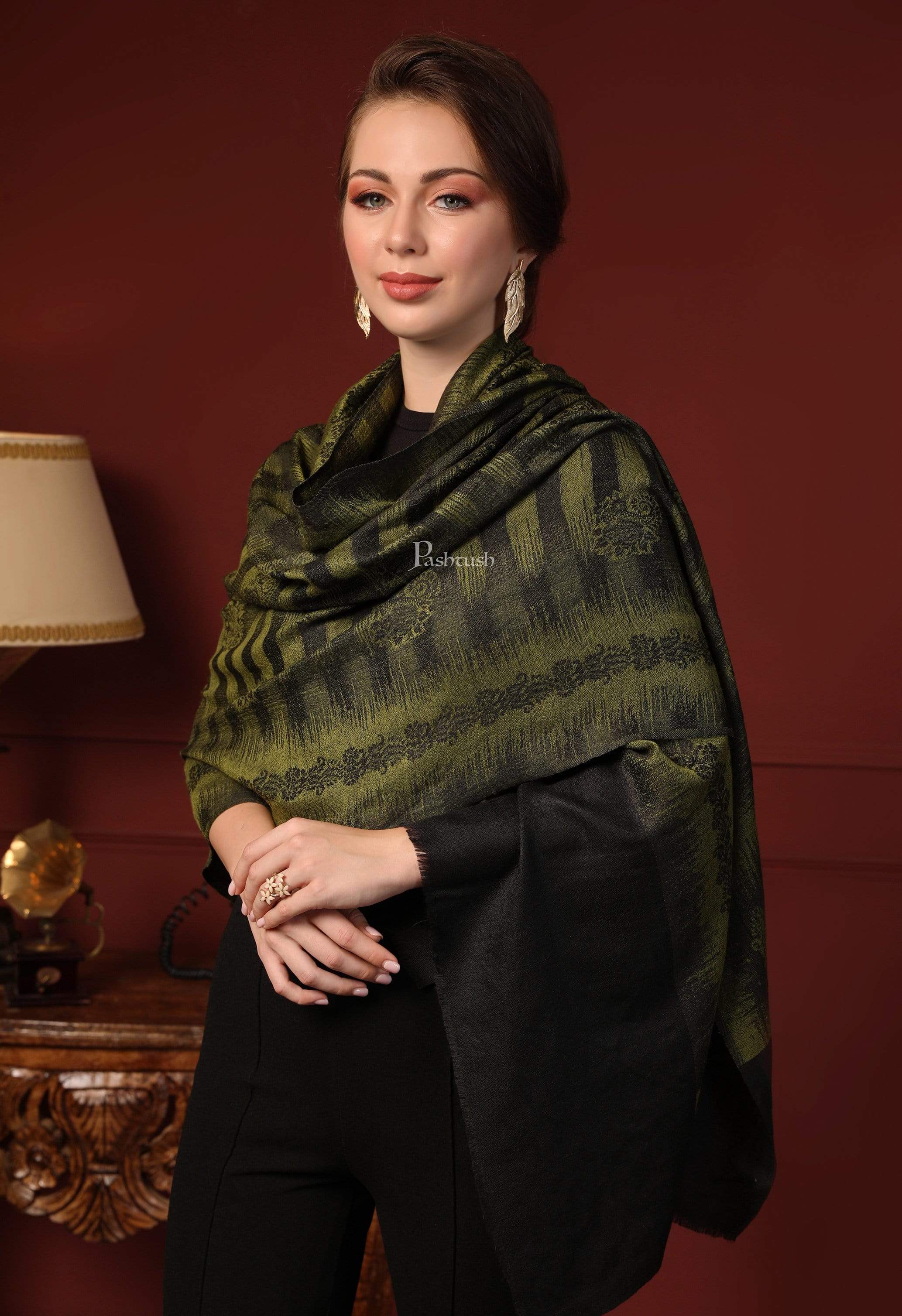 Pashtush Women'S Fine Wool Ikkat Design, Stole, Emerald Green - Image 3