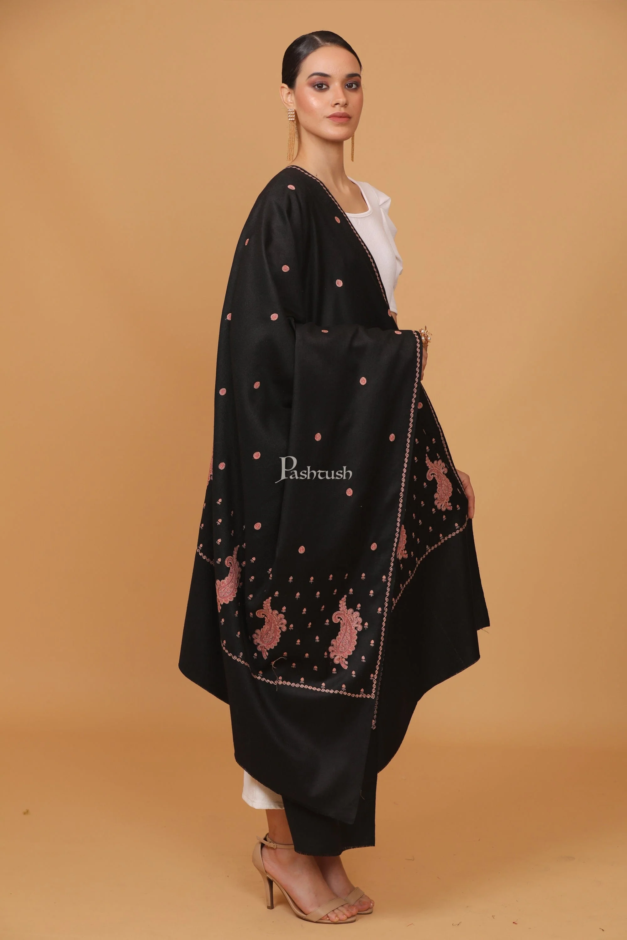 Pashtush womens Fine Wool shawl, booti embroidery design, Black - Image 5