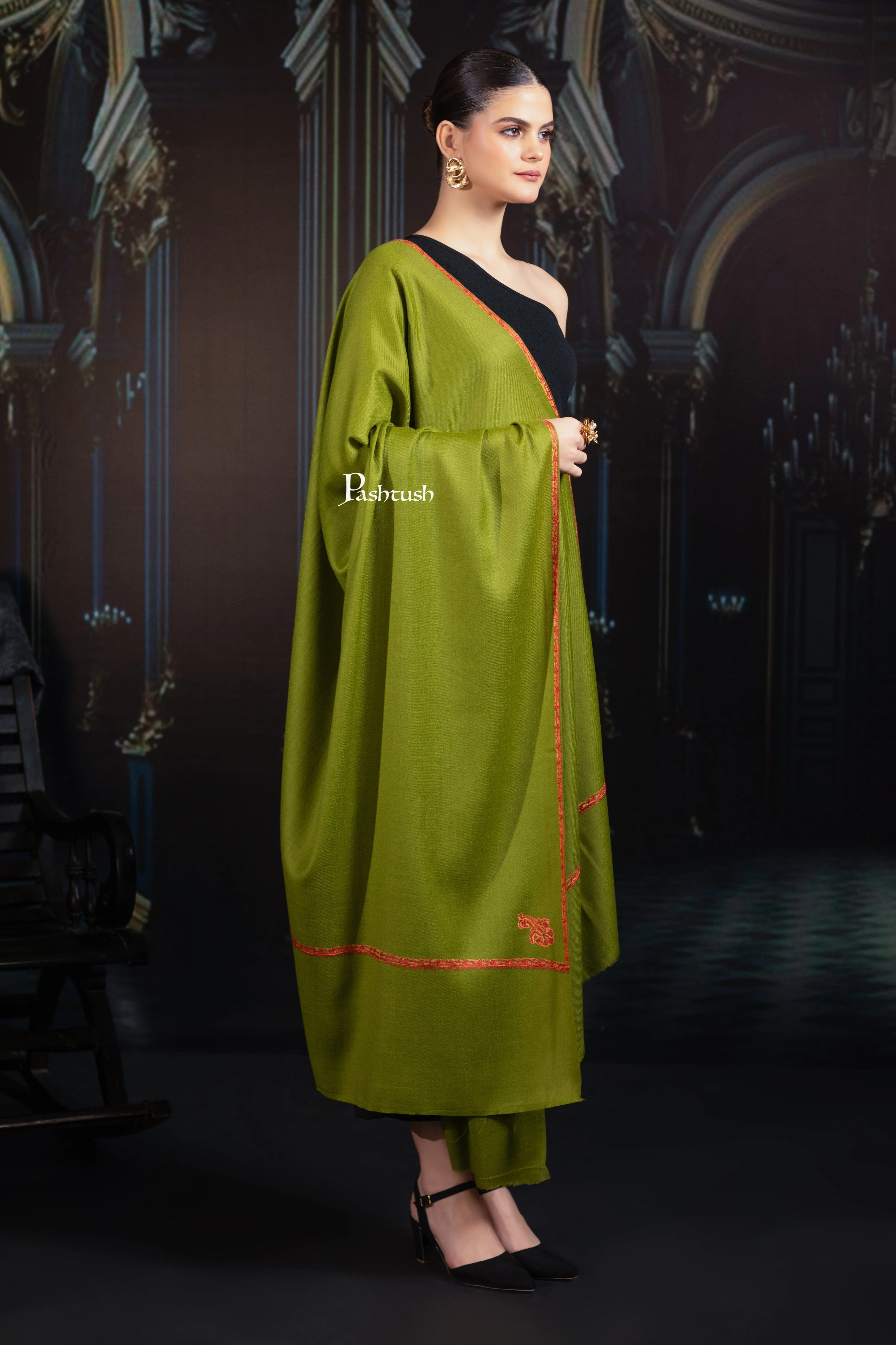 Pashtush Womens Fine Wool Shawl, Hand Embroidered Kingri Design, Emerald Green - Image 5