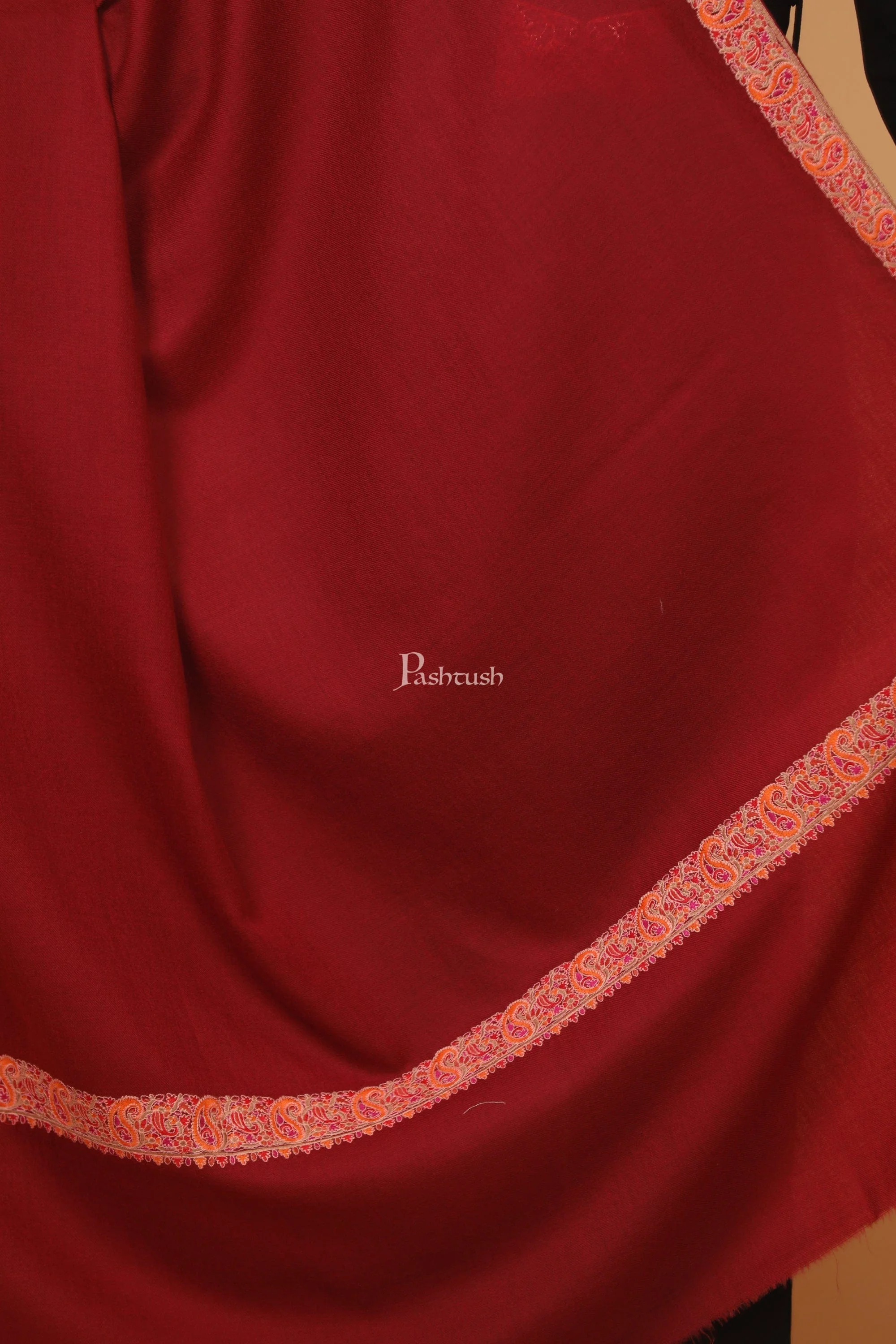 Pashtush womens Fine Wool shawl, papier mache border design, Maroon - Image 4