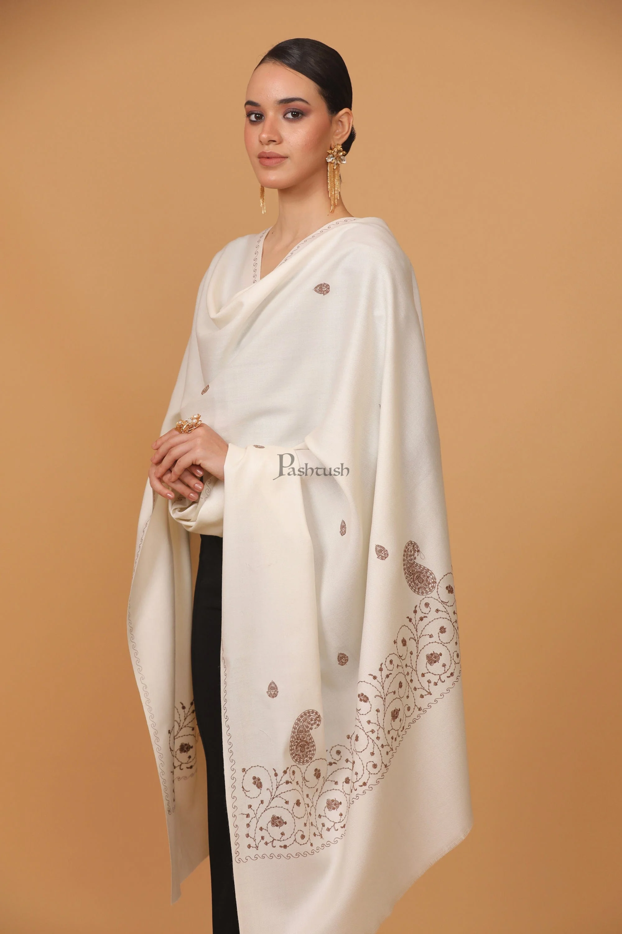 Pashtush womens Fine Wool shawl, tone and tone embroidery palla design, Ivory