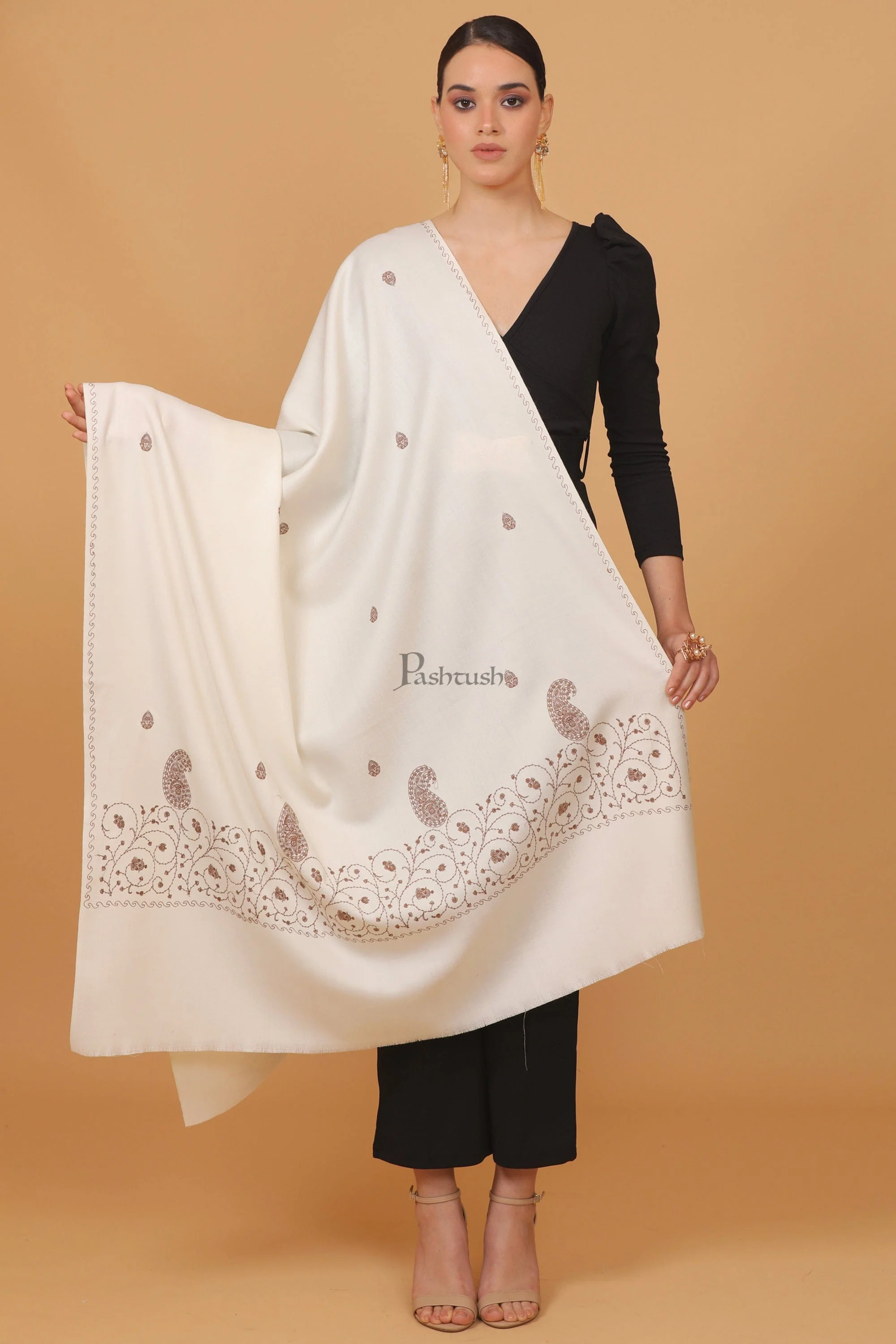 Pashtush womens Fine Wool shawl, tone and tone embroidery palla design, Ivory - Image 2
