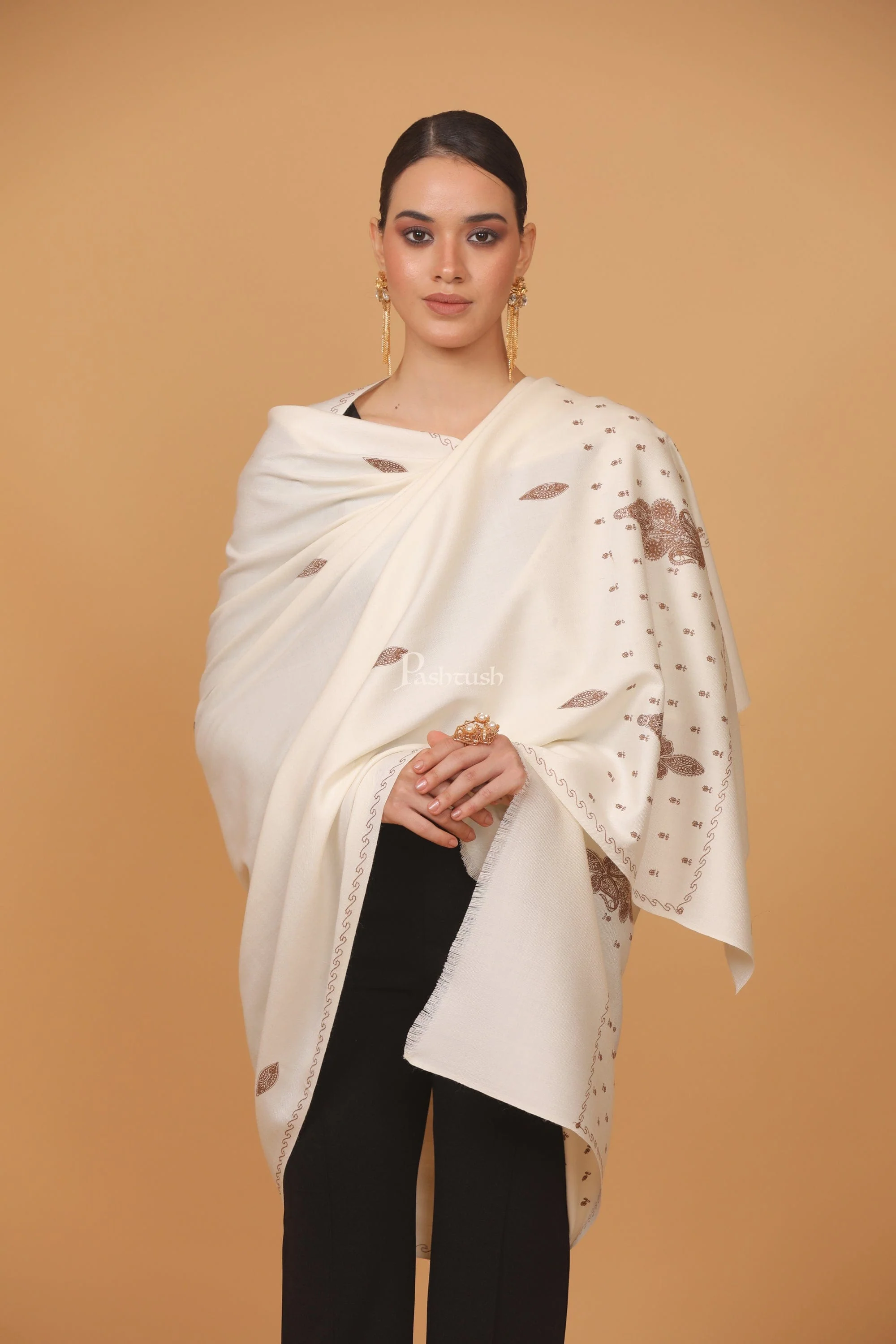 Pashtush womens Fine Wool shawl, tone and tone palla embroidery paisley design, Ivory - Image 2