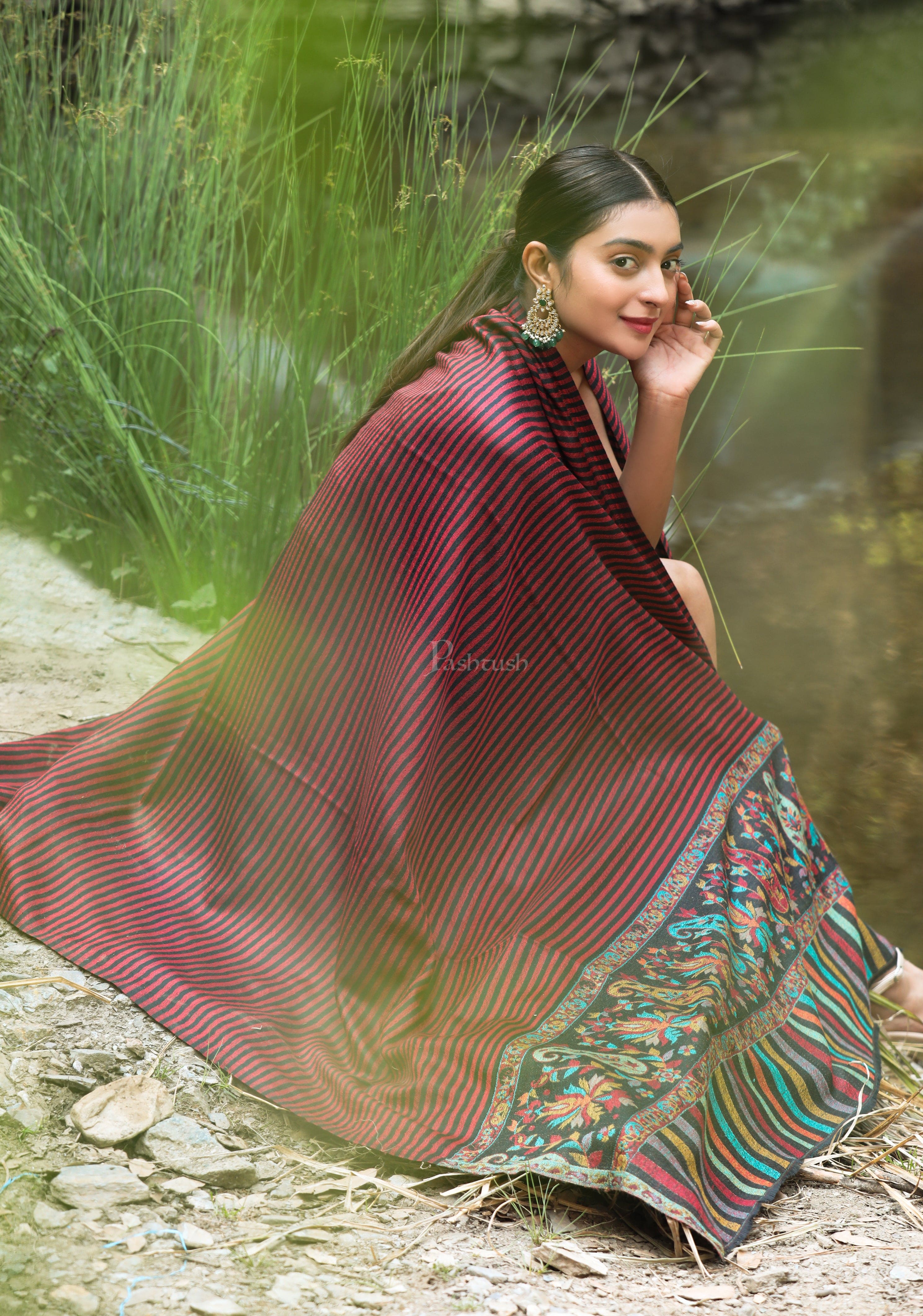 PASHTUSH WOMENS FINE WOOL SHAWL, WITH ETHNIC PALLA WEAVE - Image 4