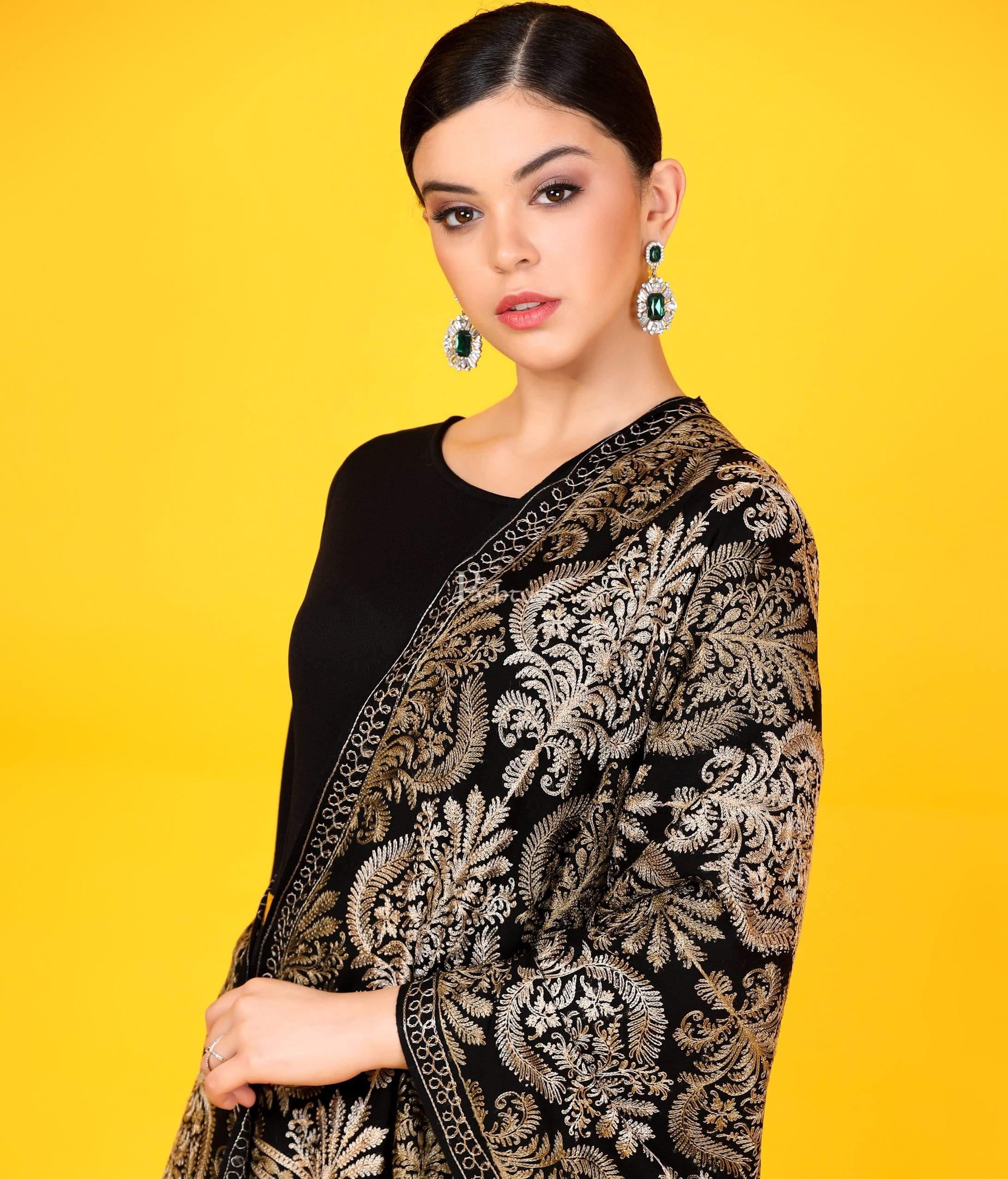 Pashtush Womens Fine Wool, Silky Nalki Embroidery Needlework Stole, Black - Image 5