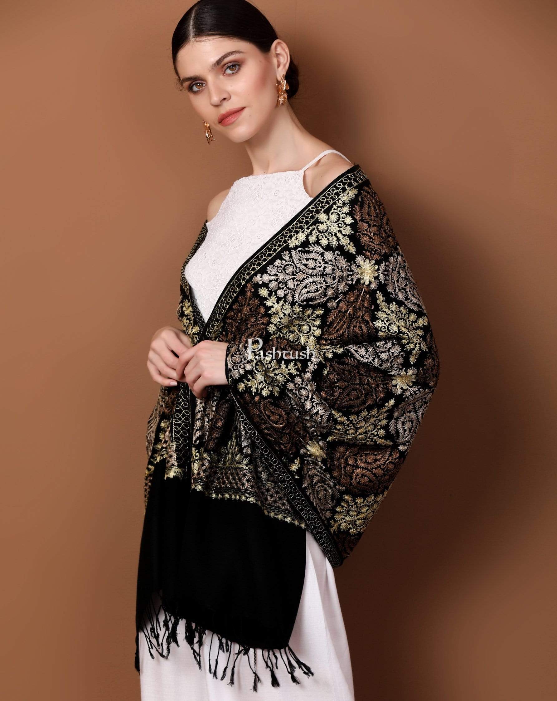 Pashtush Womens Fine Wool, Silky Nalki Embroidery Needlework Stole, Black - Image 7