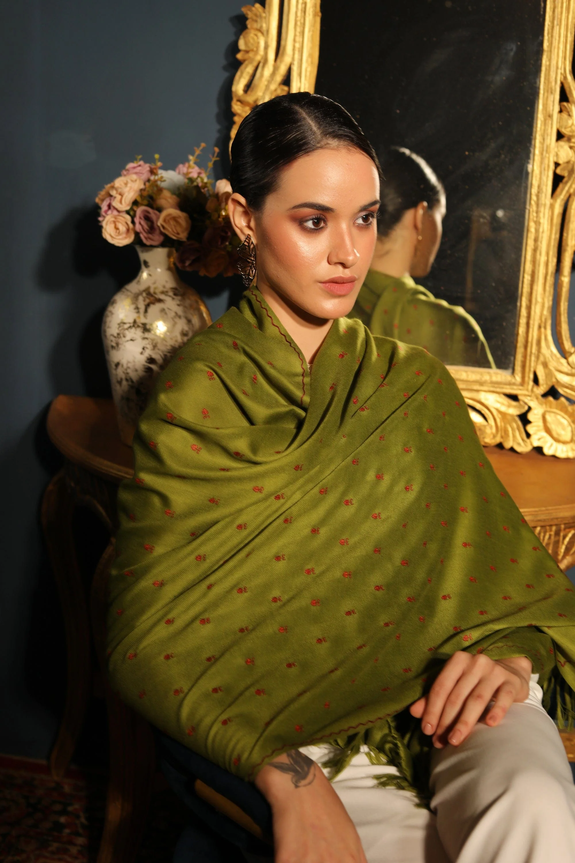 Pashtush womens Fine Wool stole, booti design, Emerald Green - Image 2